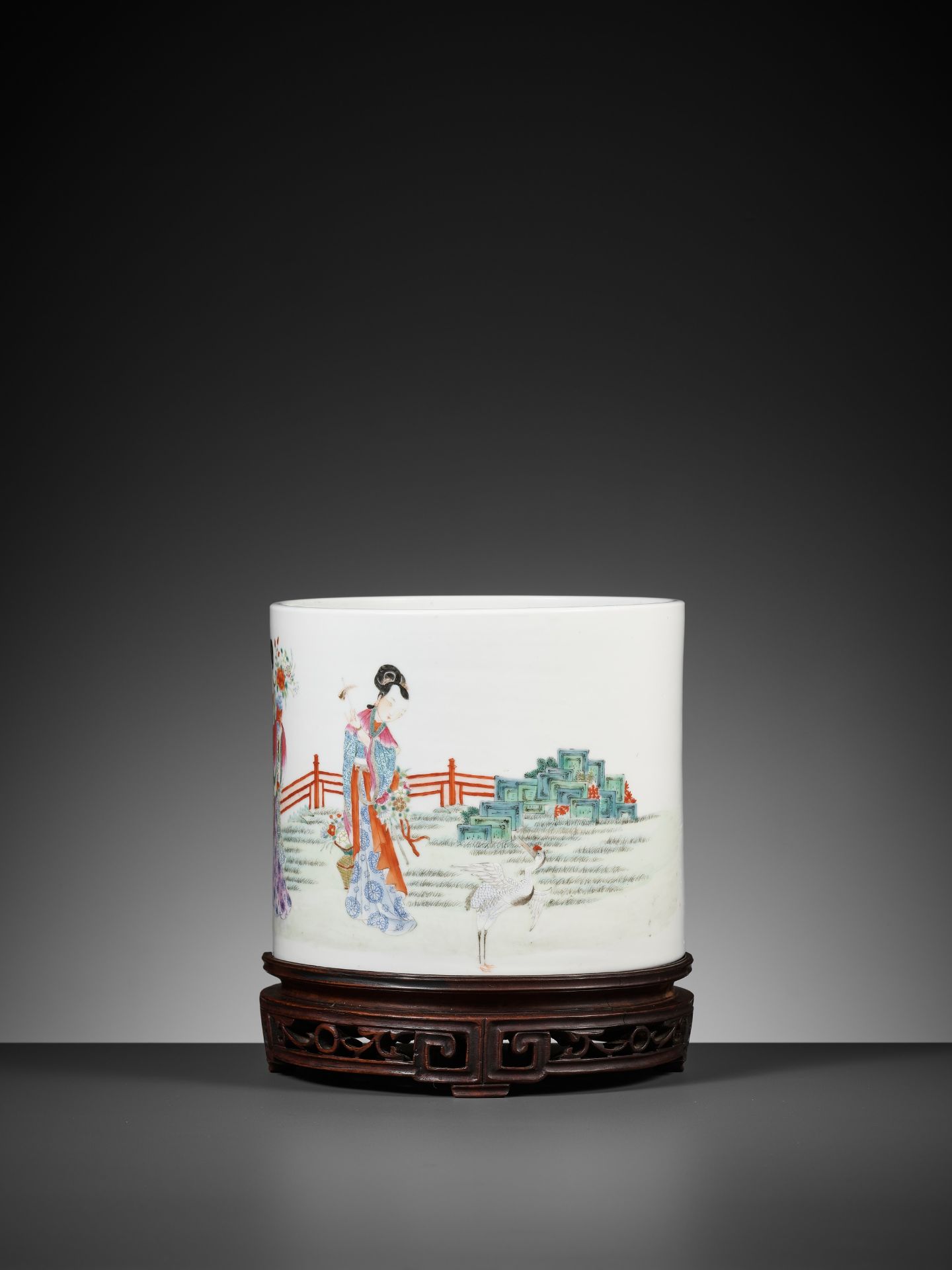 A LARGE FAMILLE ROSE 'MAGU, HE XIANGU AND LAN CAIHE' BRUSHPOT, BITONG, 18TH CENTURY - Image 9 of 14