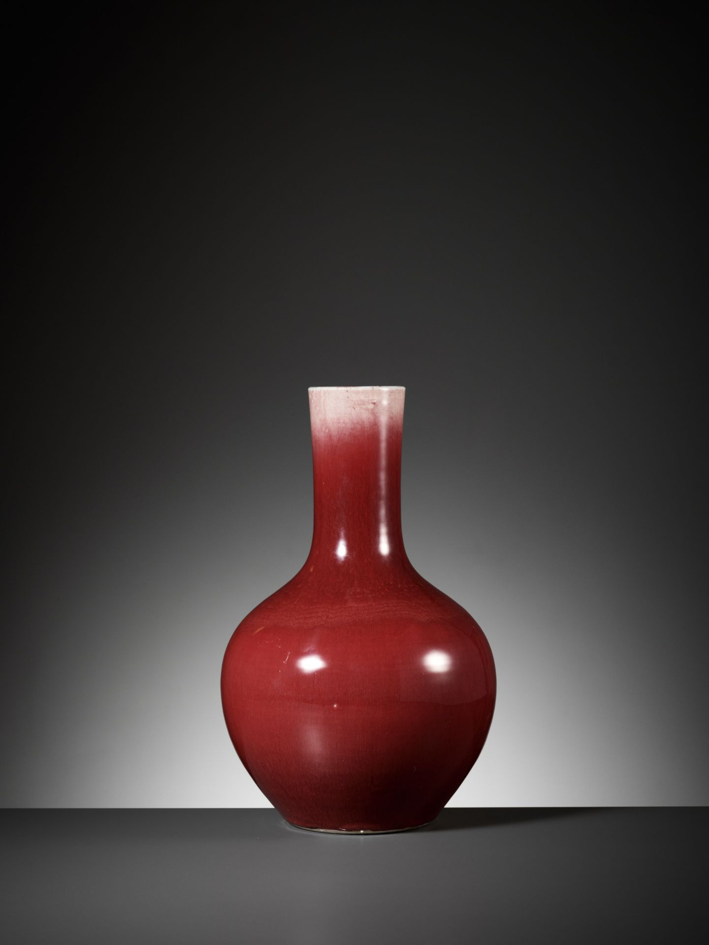 A LANGYAO VASE, TIANQIUPING, QING DYNASTY - Image 2 of 8