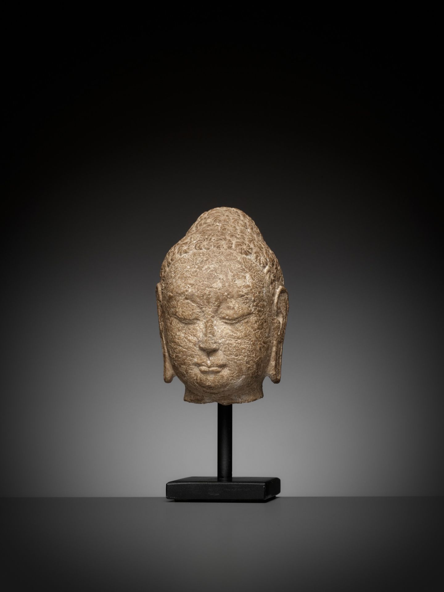 A FINE LIMESTONE HEAD OF BUDDHA, NORTHERN QI DYNASTY - Image 11 of 11