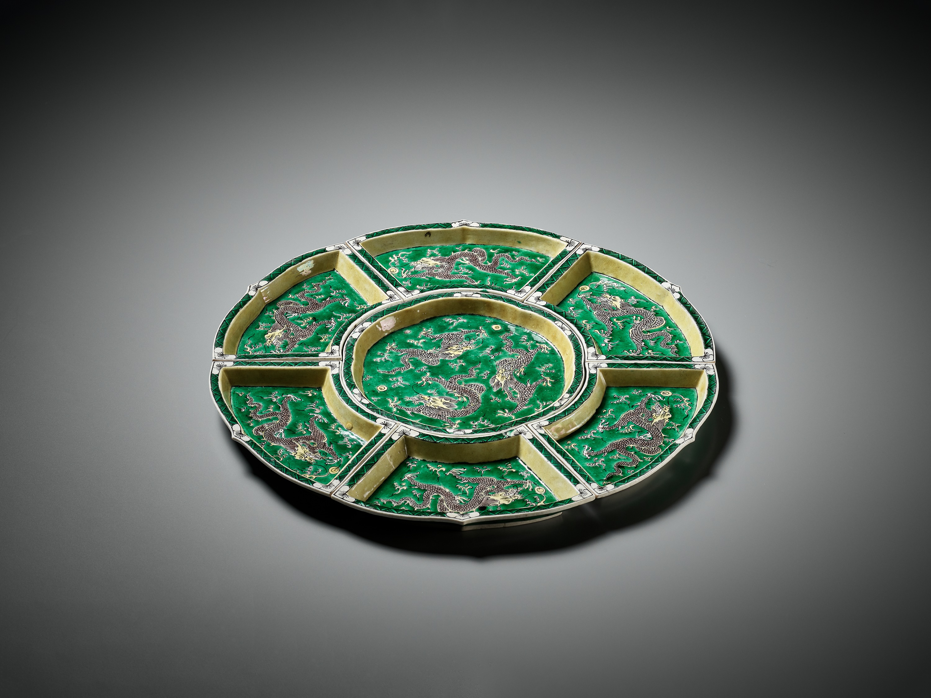 A FAMILLE VERTE 'DRAGON' SWEETMEAT SET, KANGXI PERIOD - Image 2 of 9