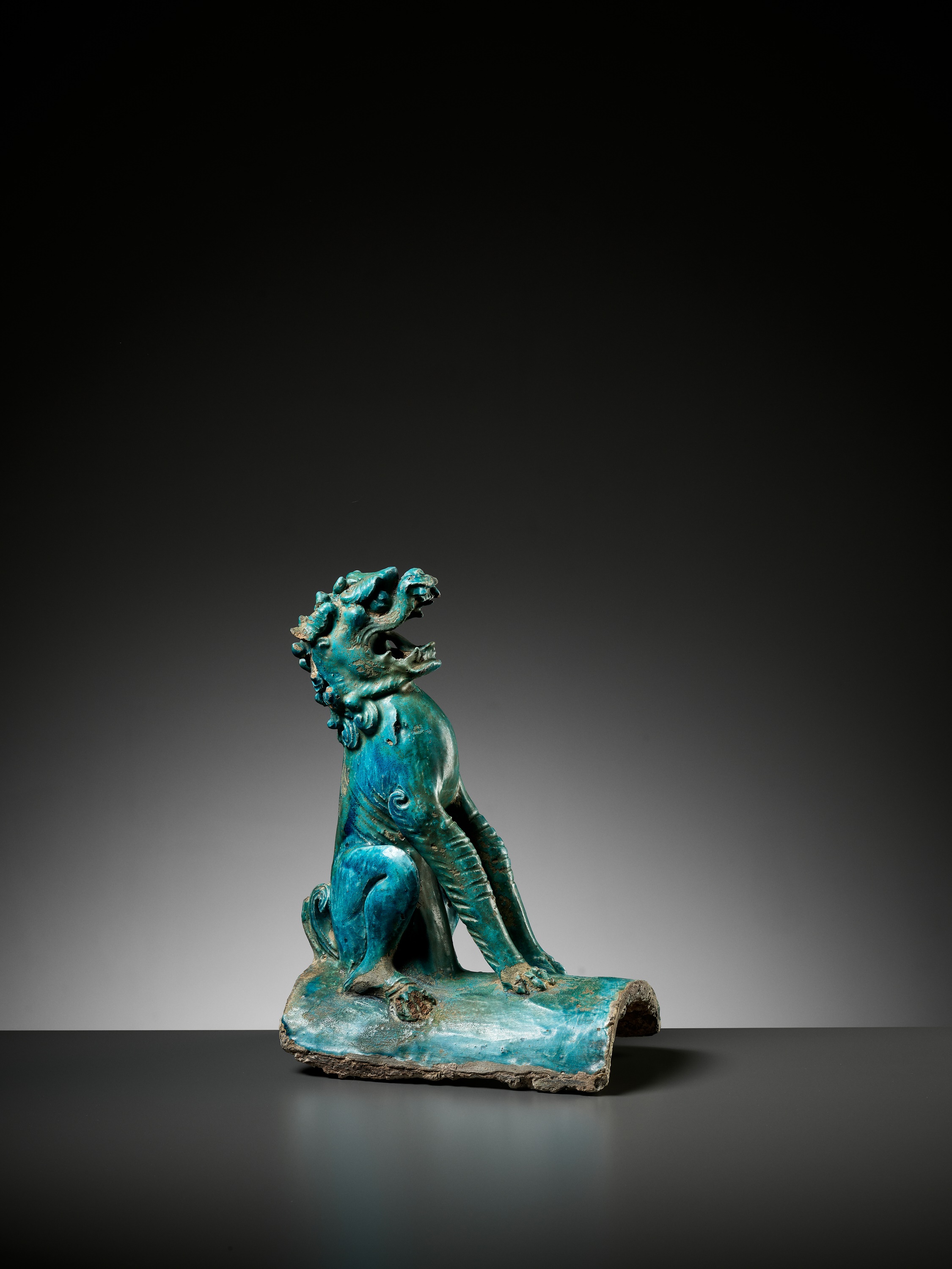 A TURQUOISE-GLAZED 'LION' ROOF TILE, MING DYNASTY - Image 10 of 13