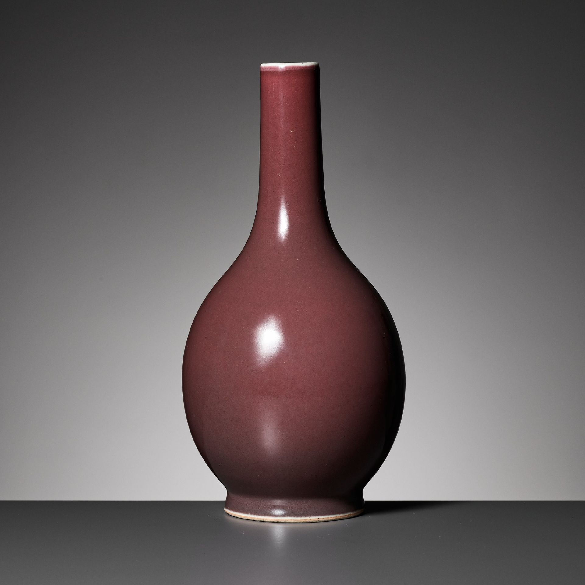 A COPPER-RED GLAZED VASE, DAN PING, 18TH CENTURY