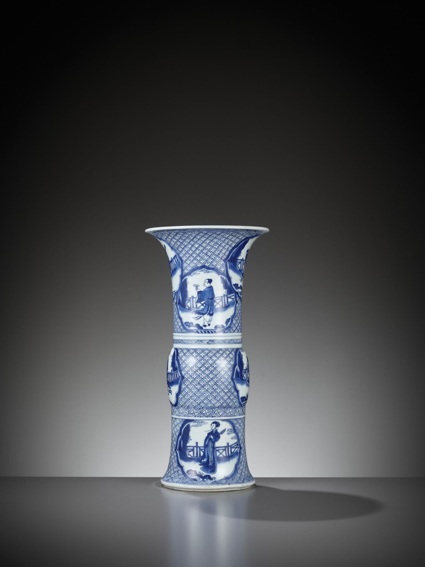 A RARE BLUE AND WHITE 'EIGHT IMMORTALS' BEAKER VASE, GU, KANGXI PERIOD - Image 3 of 19