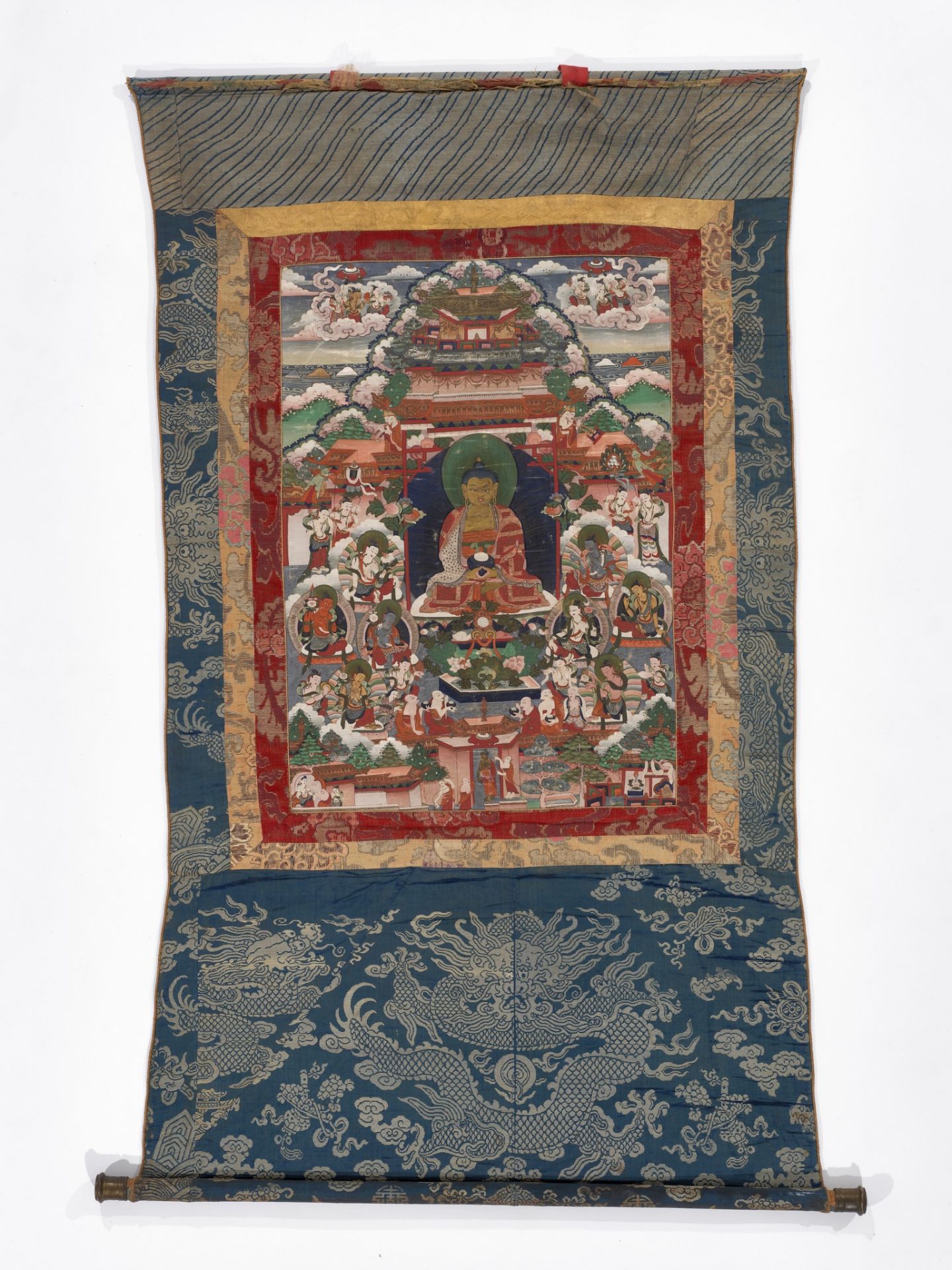 A THANGKA OF AMITHABA IN SUKHAVATI HEAVEN, TIBET, LATE 18TH - 19TH CENTURY - Bild 2 aus 16