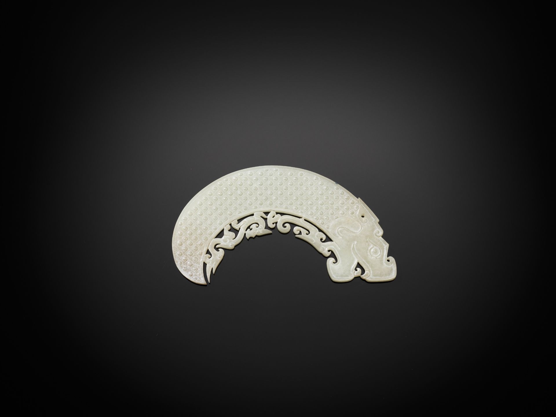 A WHITE JADE 'DRAGON' ORNAMENT, WESTERN HAN - Image 3 of 8