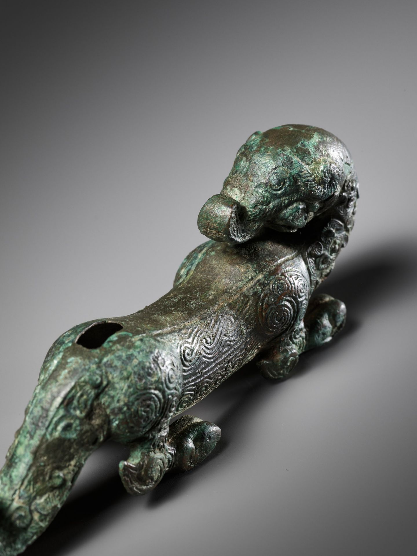 A SUPERB BRONZE FIGURE OF A DRAGON, EASTERN ZHOU DYNASTY, CHINA, 770-256 BC - Image 25 of 25