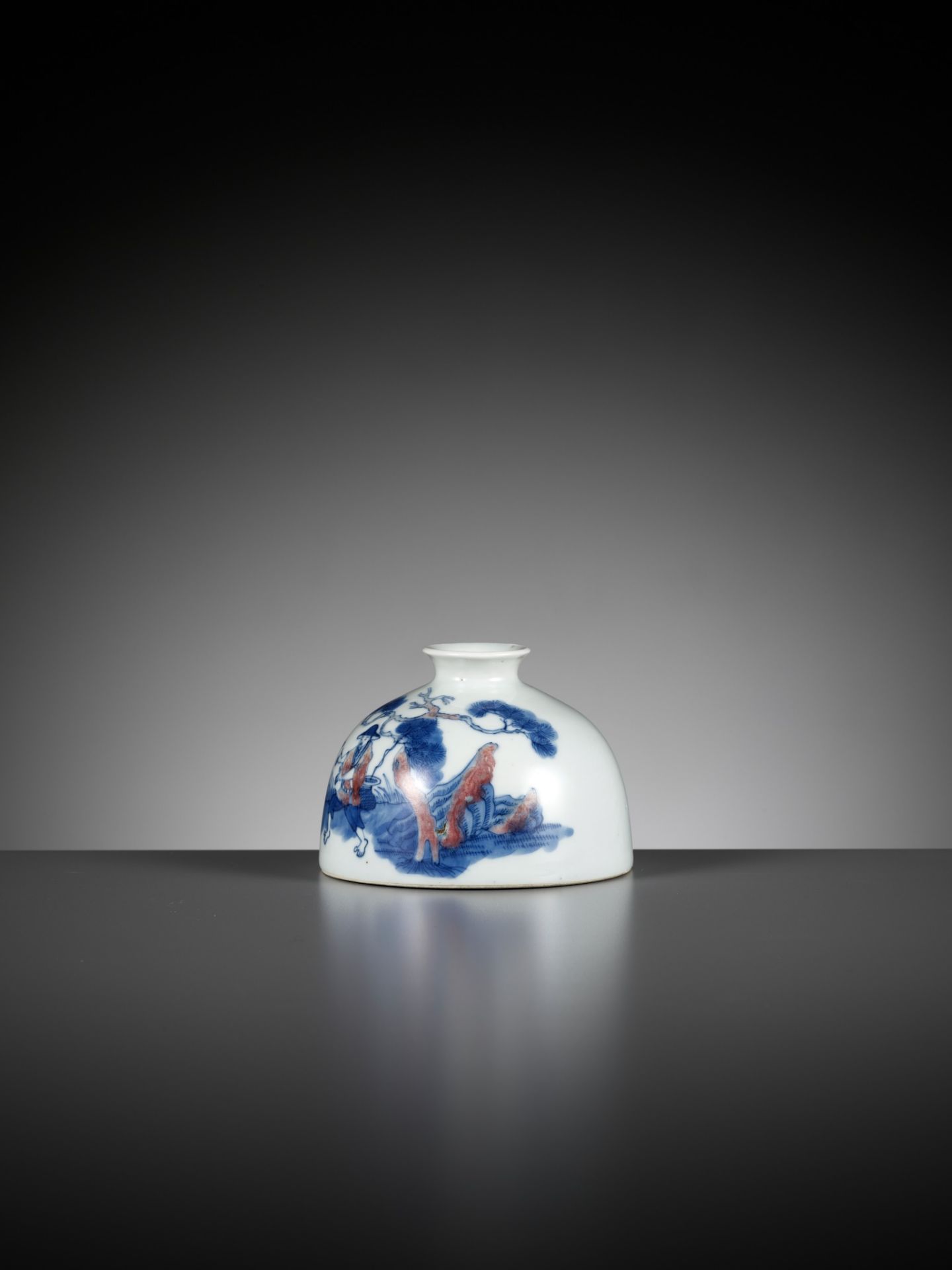 AN UNDERGLAZE-BLUE AND COPPER-RED 'FISHERMAN' BEEHIVE WATER POT, TAIBAI ZUN, YONGZHENG MARK - Image 4 of 8