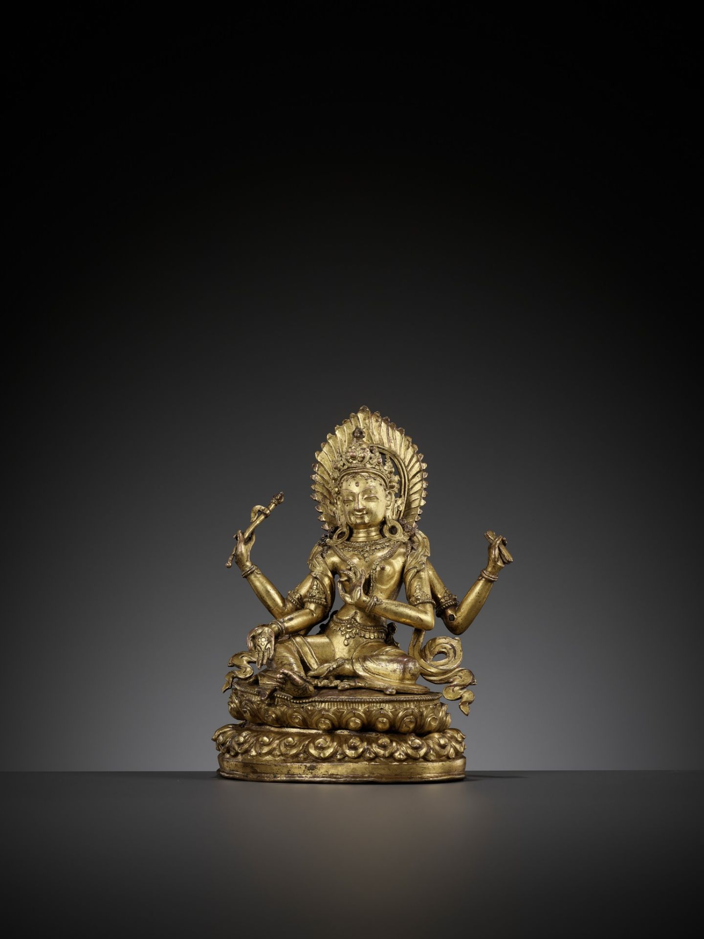 A CAST AND REPOUSSE GILT COPPER ALLOY FIGURE OF TARA, NEPAL, 18TH-19TH CENTURY - Image 2 of 13