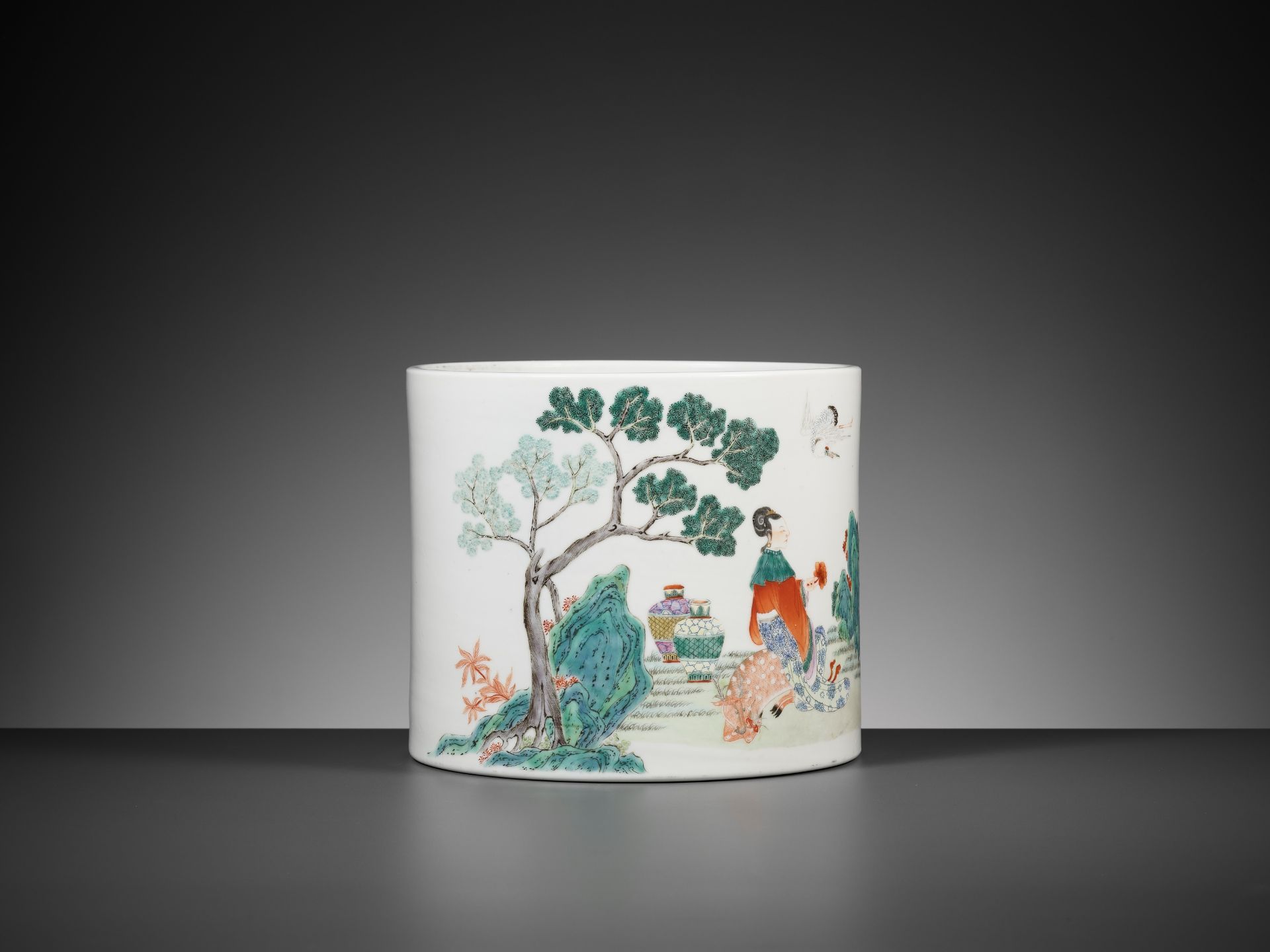 A LARGE FAMILLE ROSE 'MAGU, HE XIANGU AND LAN CAIHE' BRUSHPOT, BITONG, 18TH CENTURY - Image 10 of 14