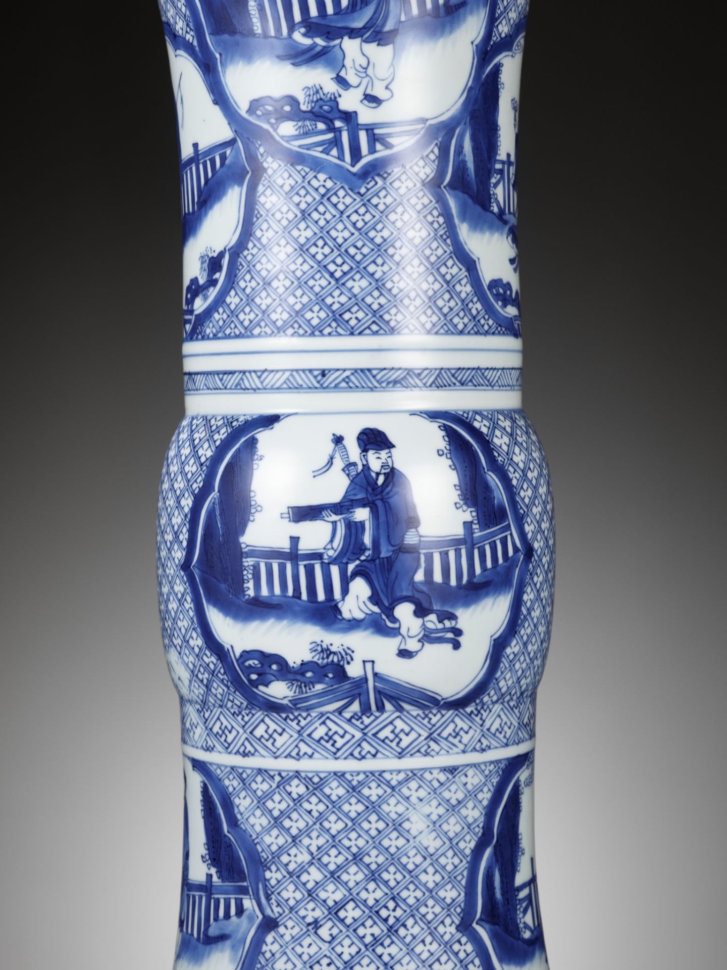 A RARE BLUE AND WHITE 'EIGHT IMMORTALS' BEAKER VASE, GU, KANGXI PERIOD - Image 18 of 19