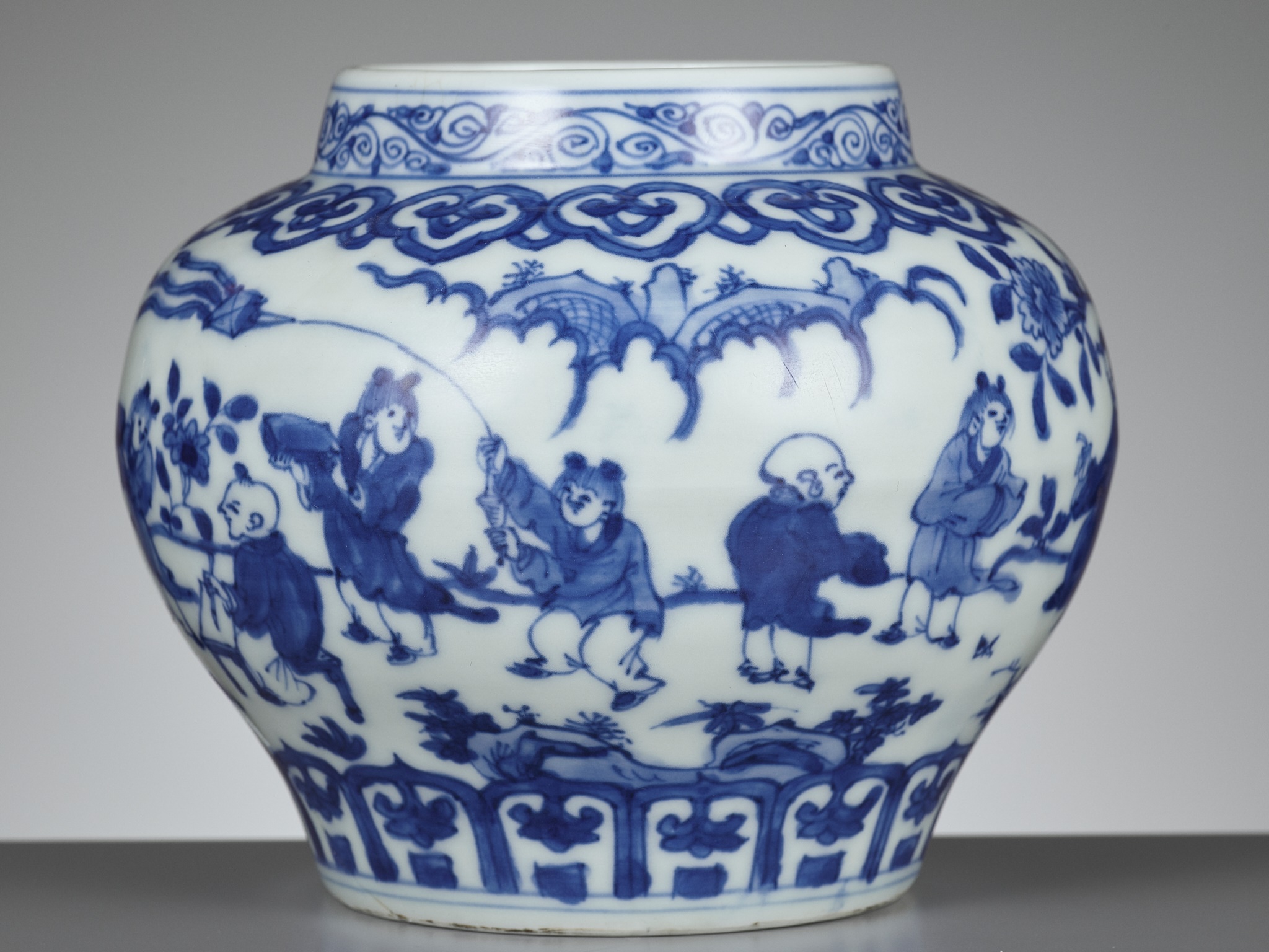 A BLUE AND WHITE 'SCHOLARS AND BOYS' JAR, GUAN, WANLI MARK AND PERIOD - Image 14 of 15