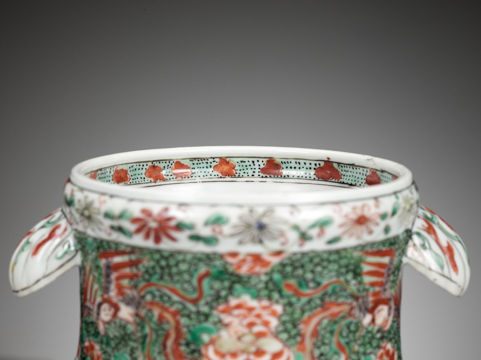 A FAMILLE VERTE 'PHOENIX' PORCELAIN WINE COOLER, KANGXI PERIOD - Bild 2 aus 12