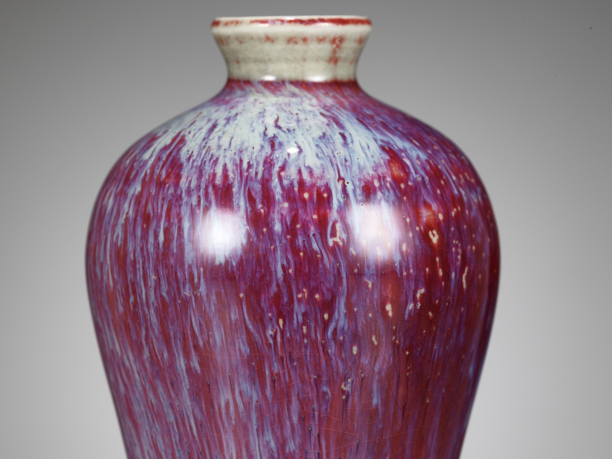 A FLAMBE-GLAZED MINIATURE VASE, MEIPING, QING DYNASTY - Image 2 of 10