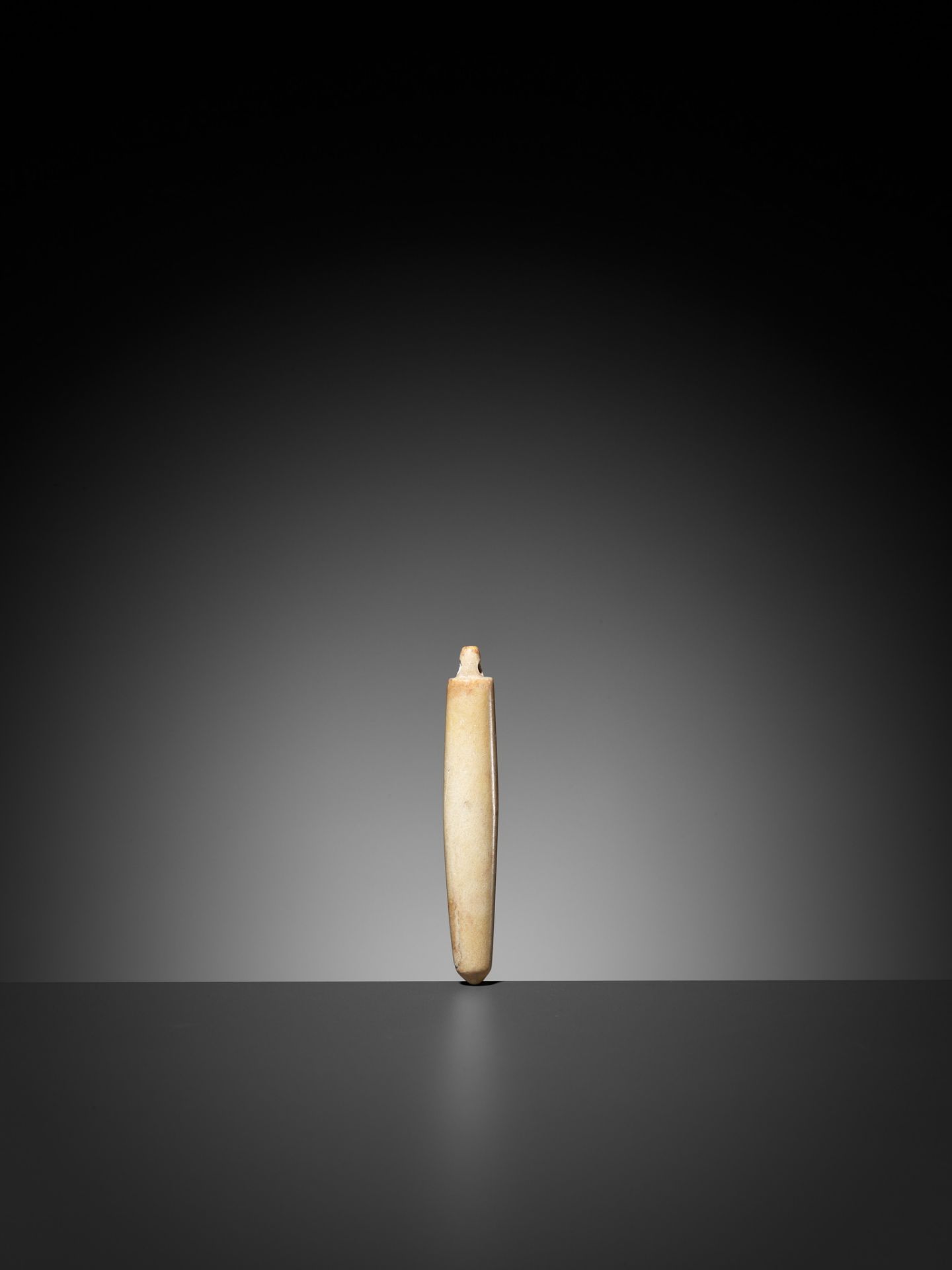 AN AWL-SHAPED 'CHICKEN BONE' JADE PENDANT, LIANGZHU CULTURE - Image 9 of 11