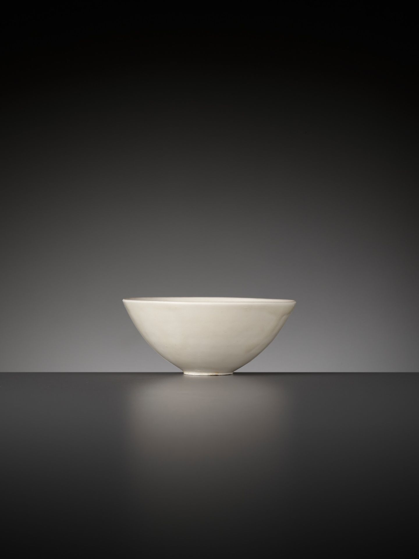 A SMALL MOLDED DING 'POMEGRANATE' BOWL, NORTHERN SONG TO JIN DYNASTY - Image 9 of 14