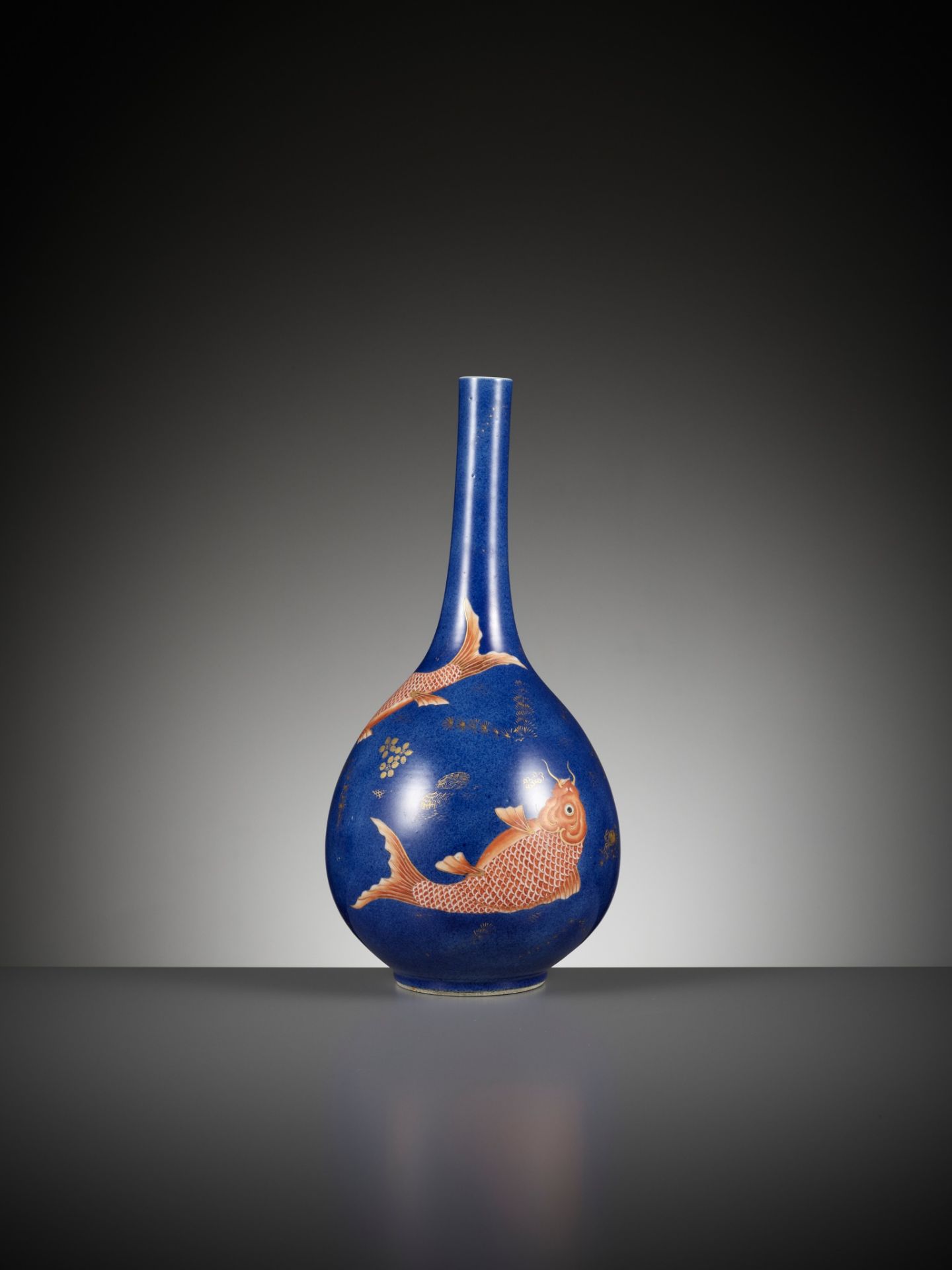 A POWDER-BLUE GROUND 'THREE CARP' BOTTLE VASE, KANGXI PERIOD - Image 7 of 14