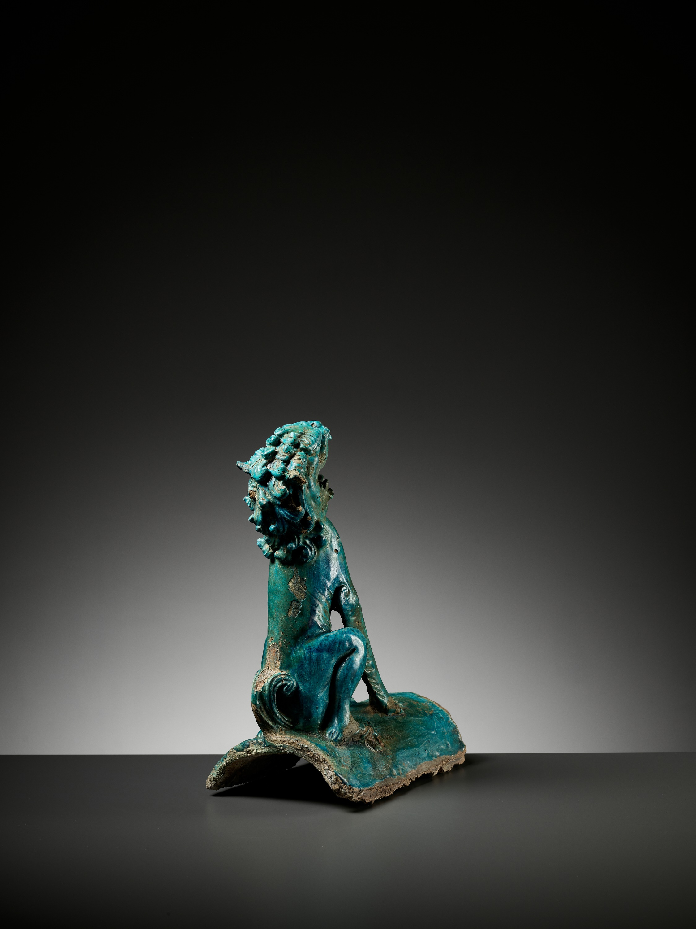 A TURQUOISE-GLAZED 'LION' ROOF TILE, MING DYNASTY - Image 7 of 13