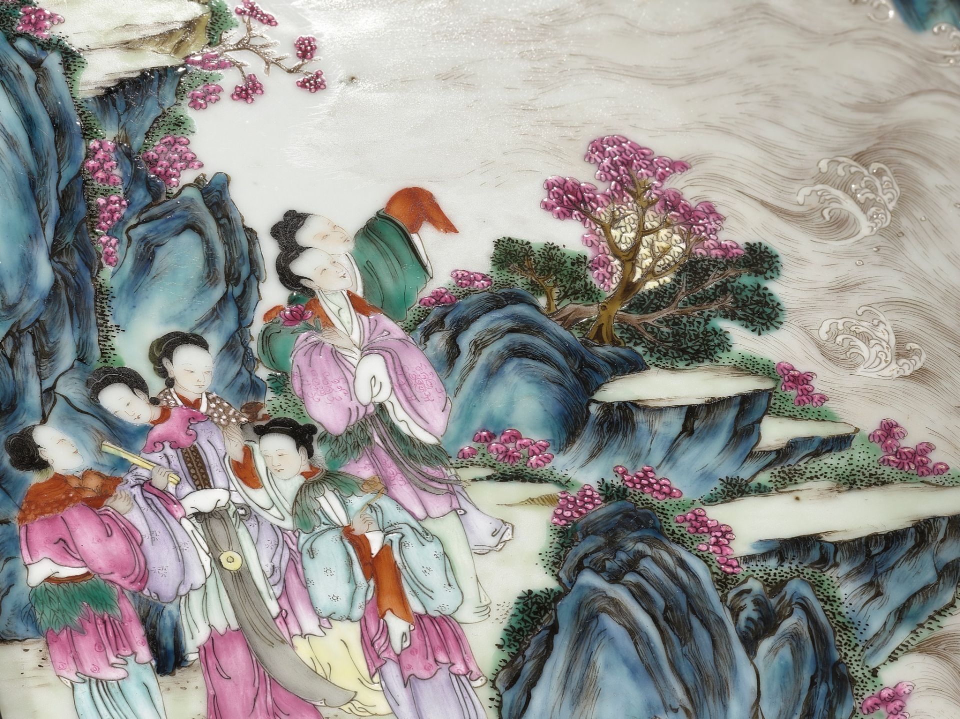 A FINELY PAINTED FAMILLE ROSE 'IMMORTALS' PLAQUE, QIANLONG PERIOD - Image 8 of 16
