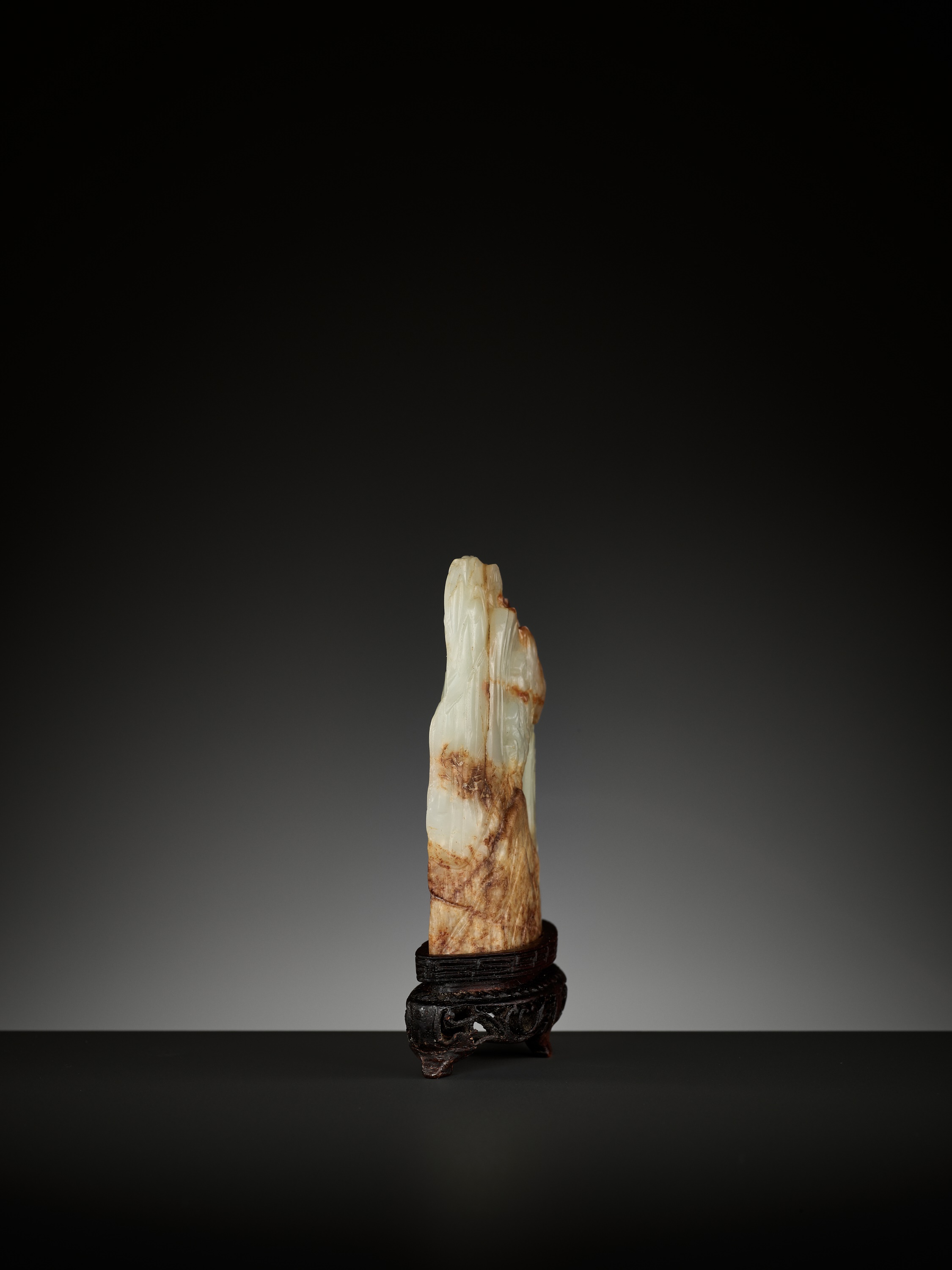 A CELADON AND RUSSET JADE MINIATURE MOUNTAIN, QING DYNASTY - Image 8 of 10