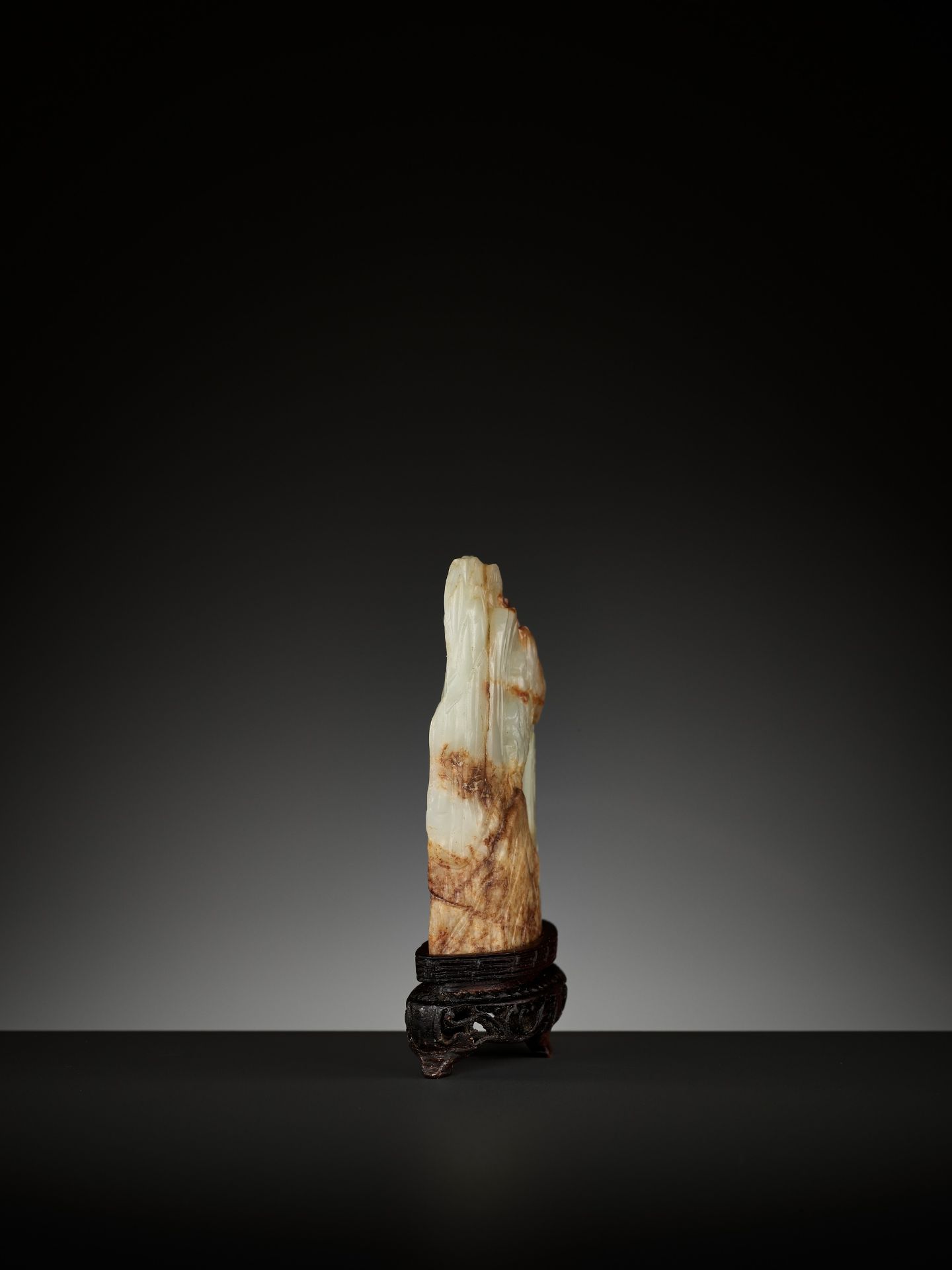 A CELADON AND RUSSET JADE MINIATURE MOUNTAIN, QING DYNASTY - Image 8 of 10