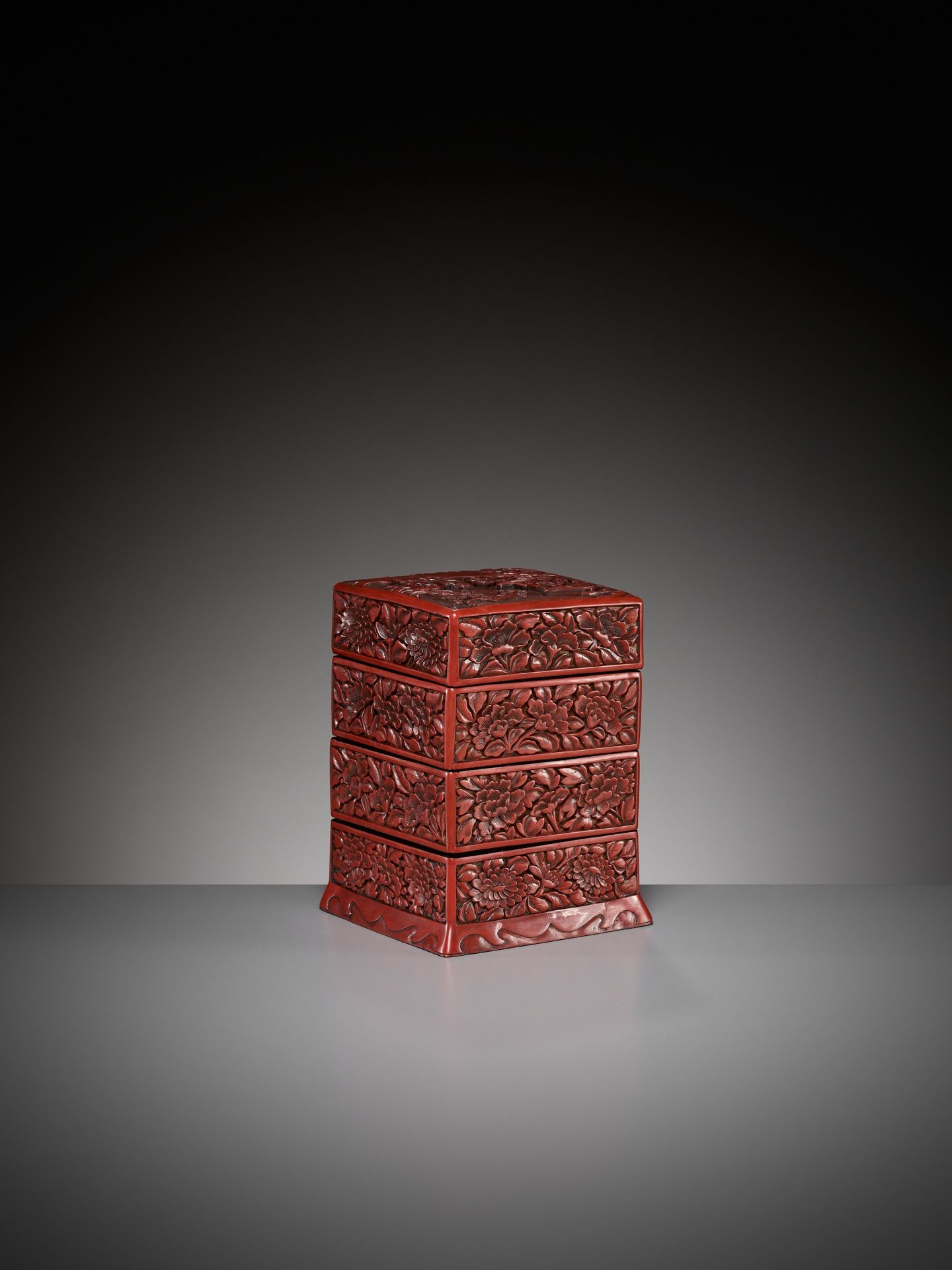 A CINNABAR LACQUER THREE-TIERED BOX AND COVER, LATE YUAN TO MID-MING DYNASTY - Image 10 of 12