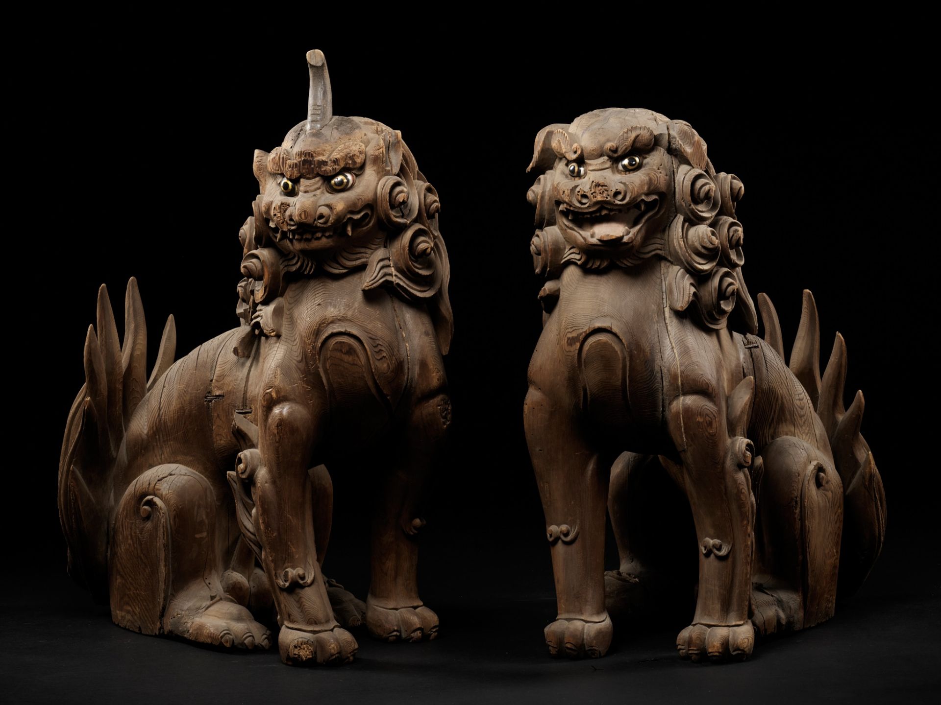 A PAIR OF WOOD KOMAINU (KOREAN GUARDIAN DOGS), MUROMACHI PERIOD