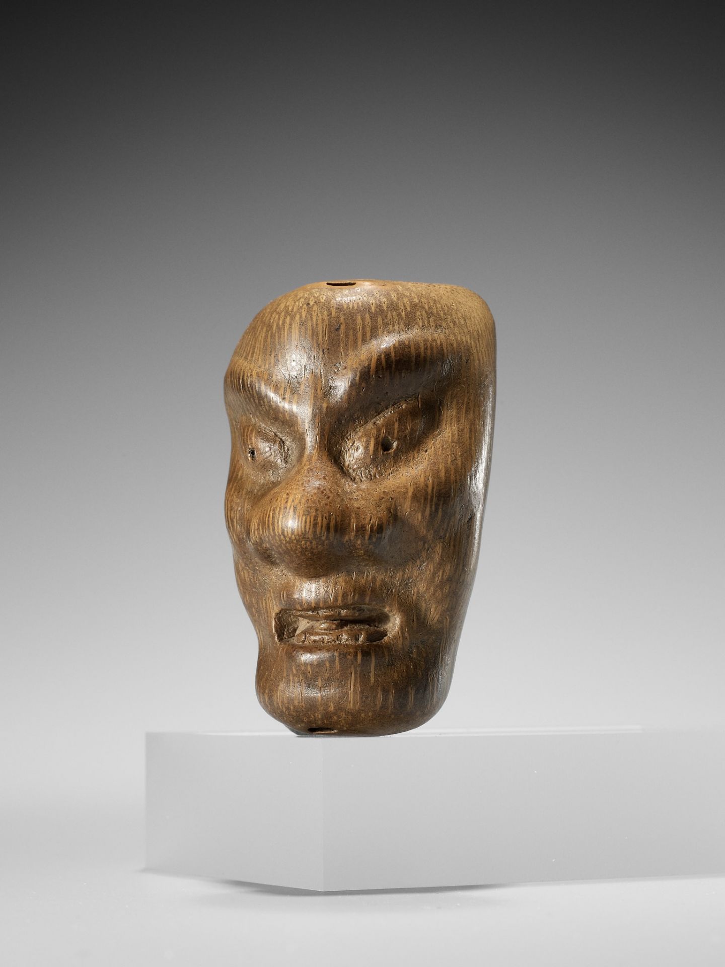 YORIMITSU: A RARE AND UNUSUAL BAMBOO OMAI TYPE MASK NETSUKE - Bild 2 aus 9