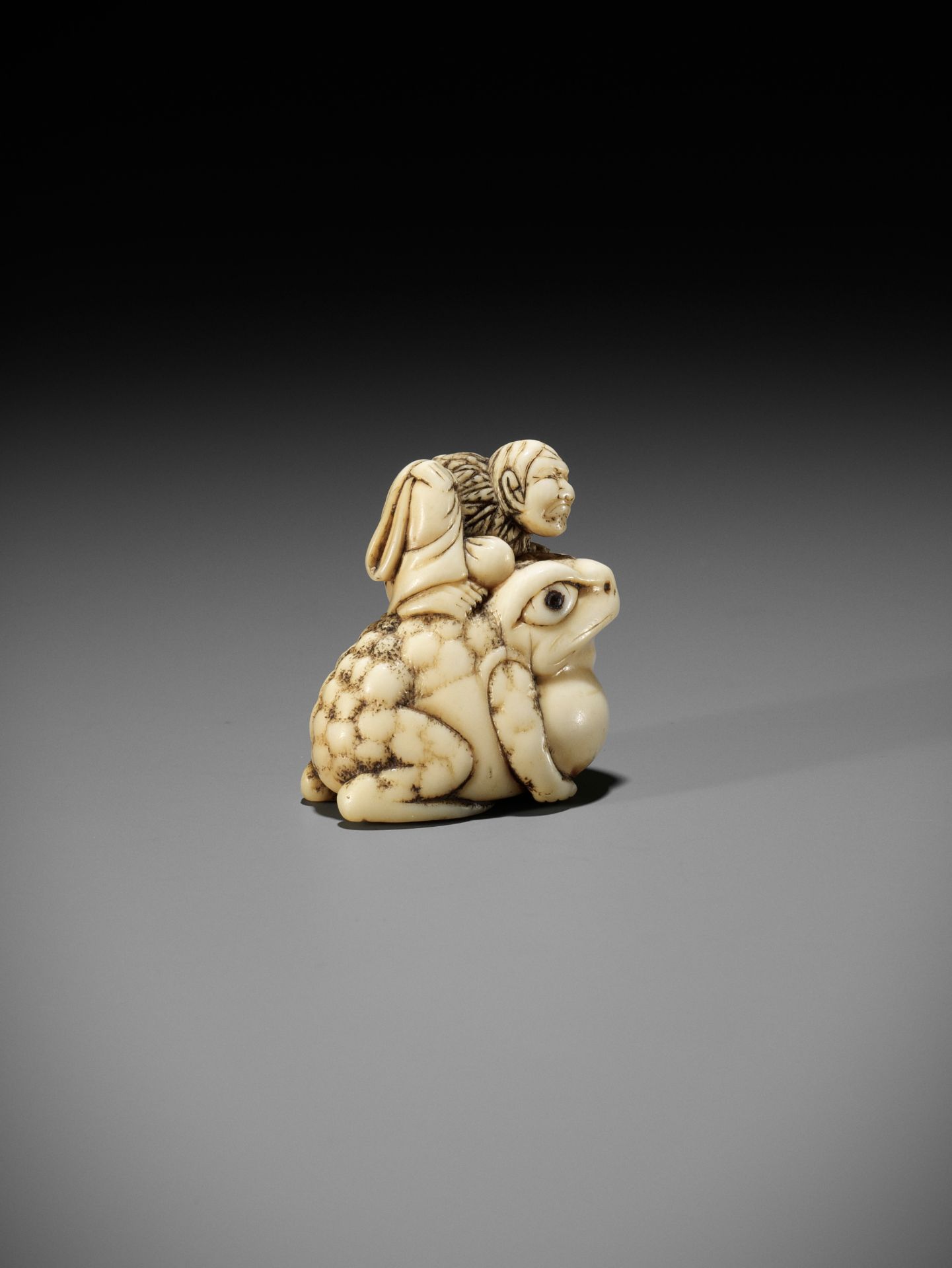 AN OSAKA SCHOOL IVORY NETSUKE OF GAMA SENNIN ON A HUGE TOAD - Image 11 of 12