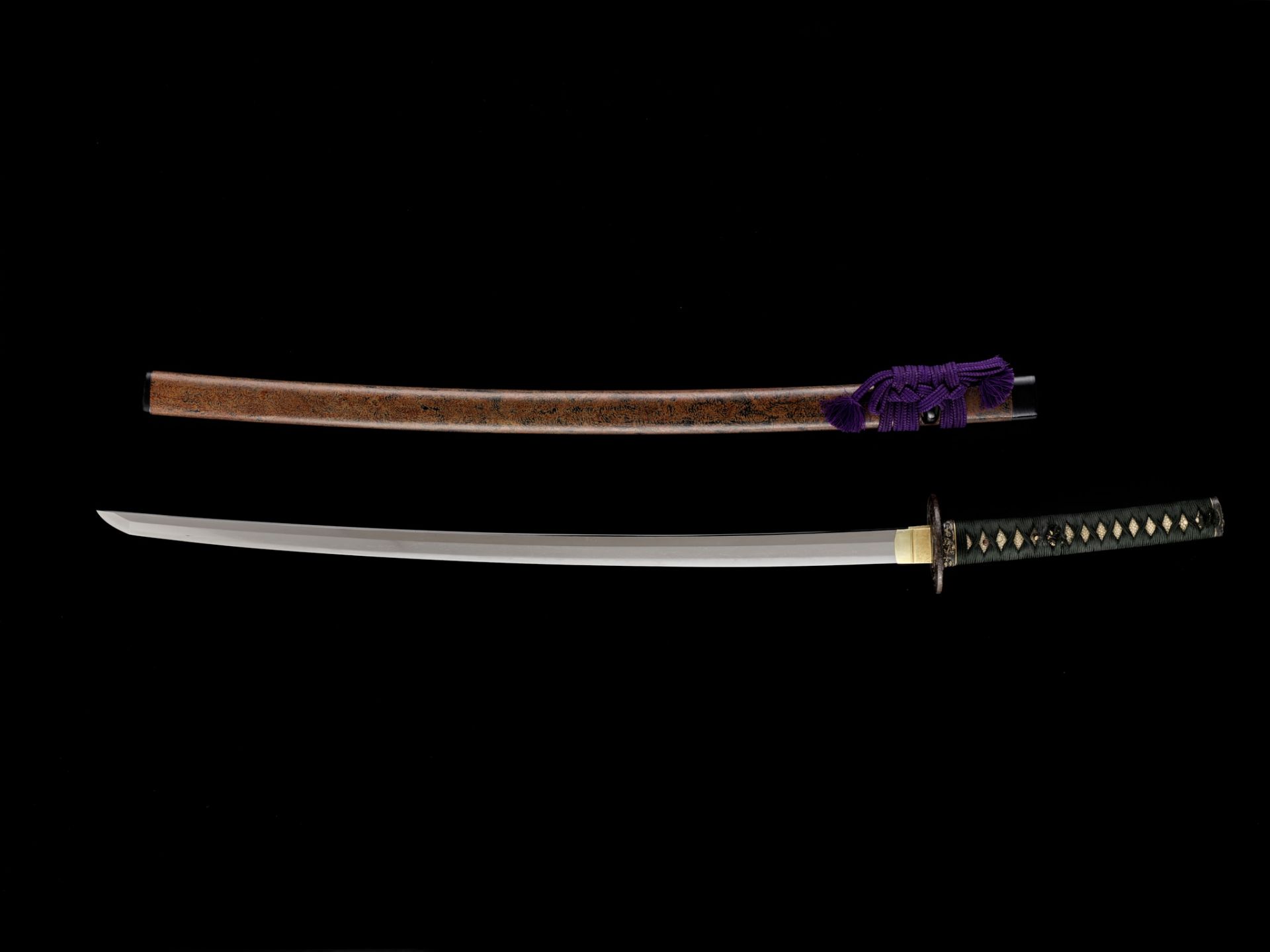 AN IMPORTANT ECHIZEN SCHOOL KATANA WITH NBTHK HOZON TOKEN PAPER, ATTRIBUTED TO YASUTSUGU I - Image 15 of 16