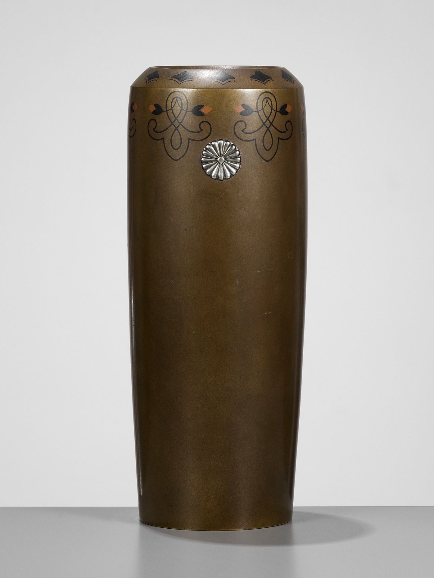 MASATADA: AN IMPERIAL PRESENTATION INLAID BRONZE VASE WITH KIKUMON (CHRYSANTHEMUM SEAL)