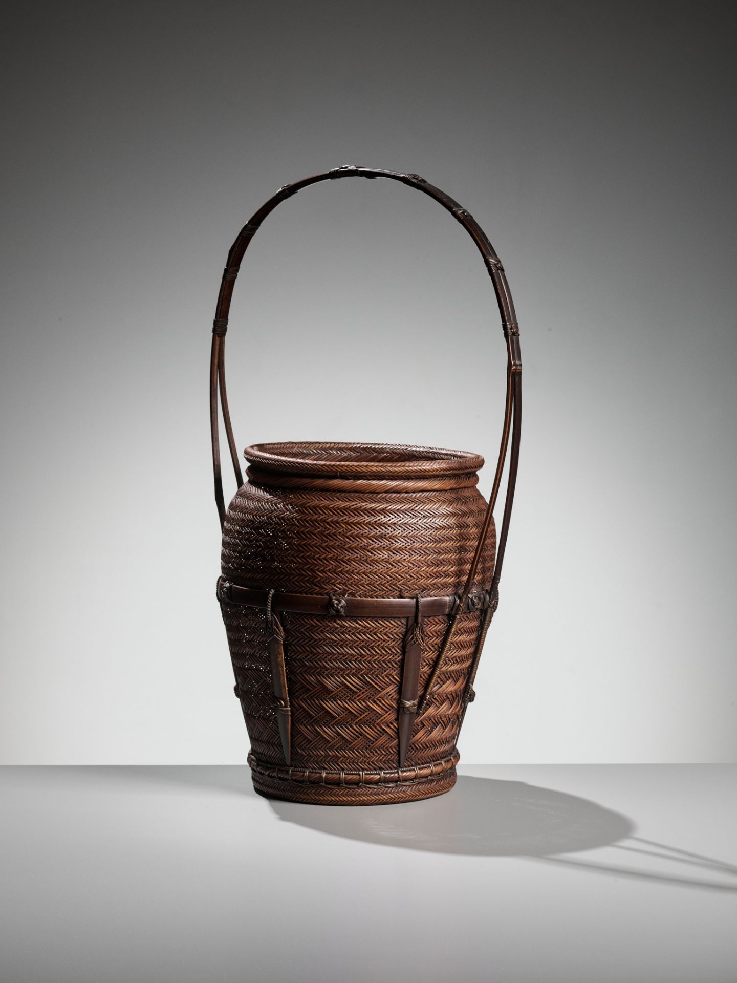 OMORI CHIKUYUSAI: A FINE WOVEN BAMBOO AND RATTAN HANAKAGO (FLOWER BASKET) - Image 3 of 9