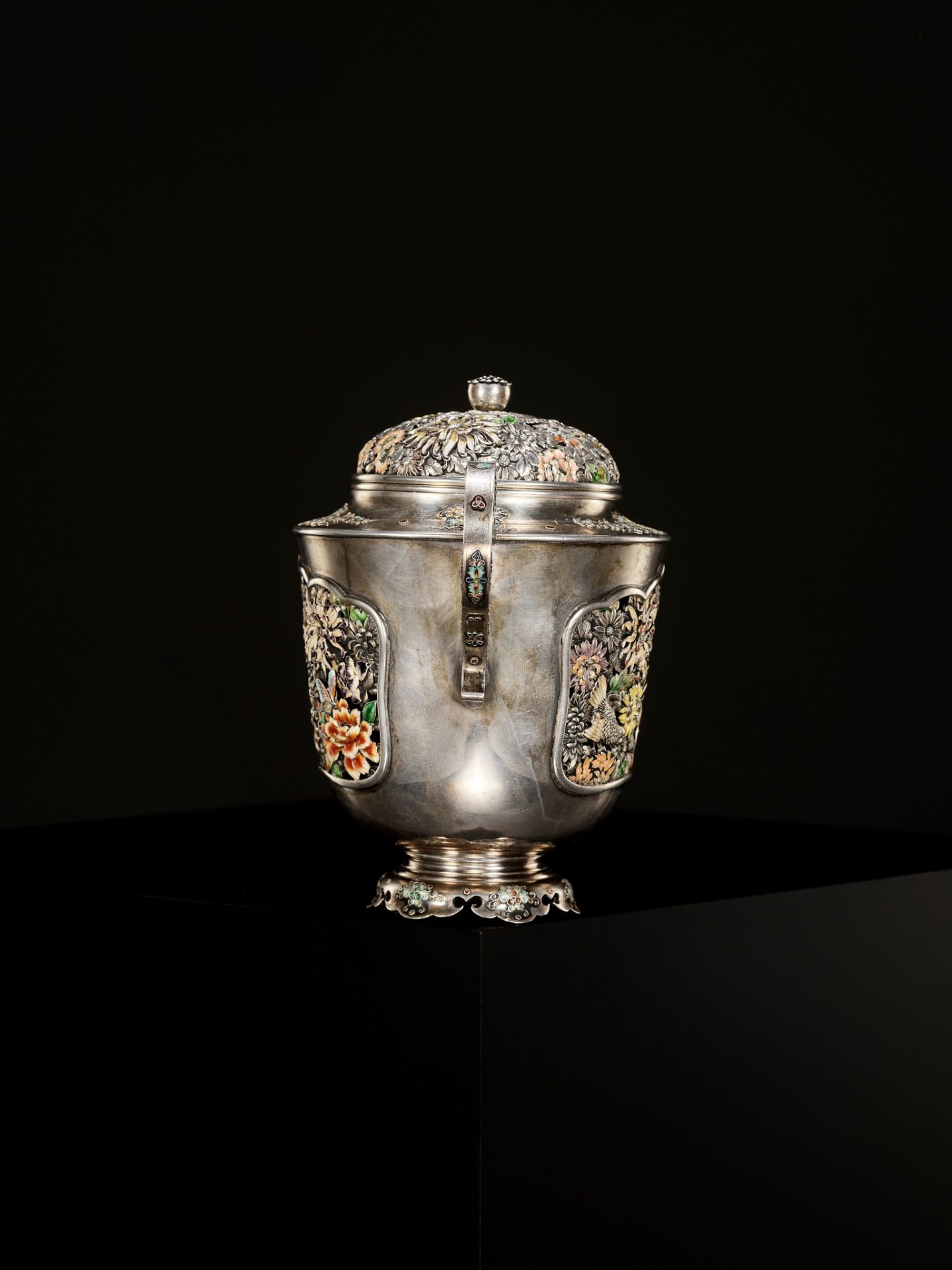 A MASTERFUL SILVER AND CLOISONNÃ‰ ENAMEL KORO, ATTRIBUTED TO HIRATSUKA MOHEI - Image 9 of 13