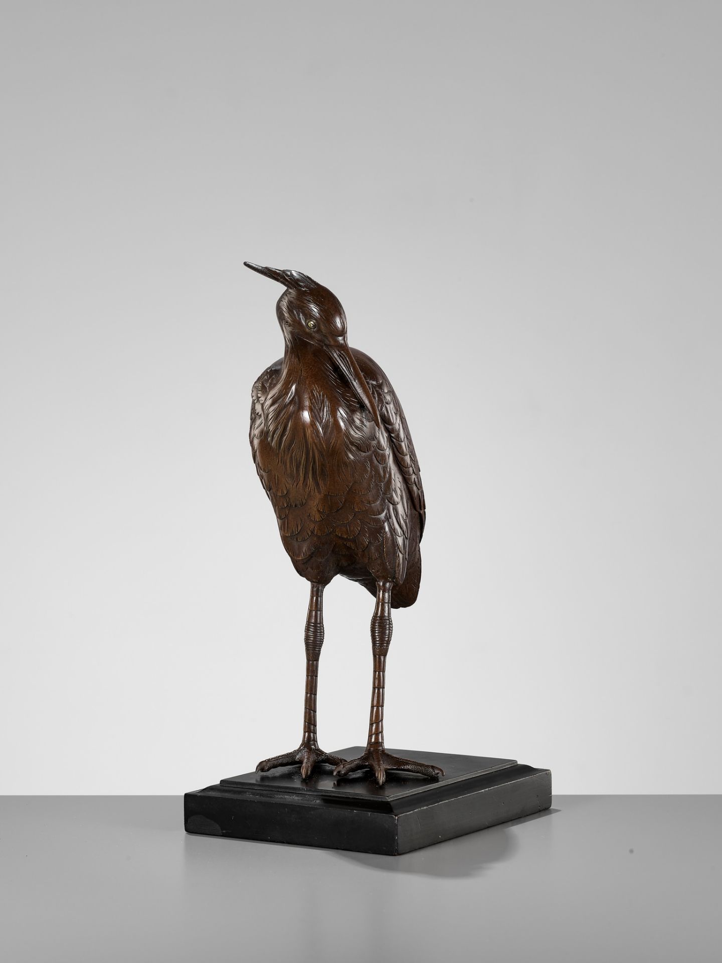 A FINE BRONZE OKIMONO OF A HERON - Image 10 of 11