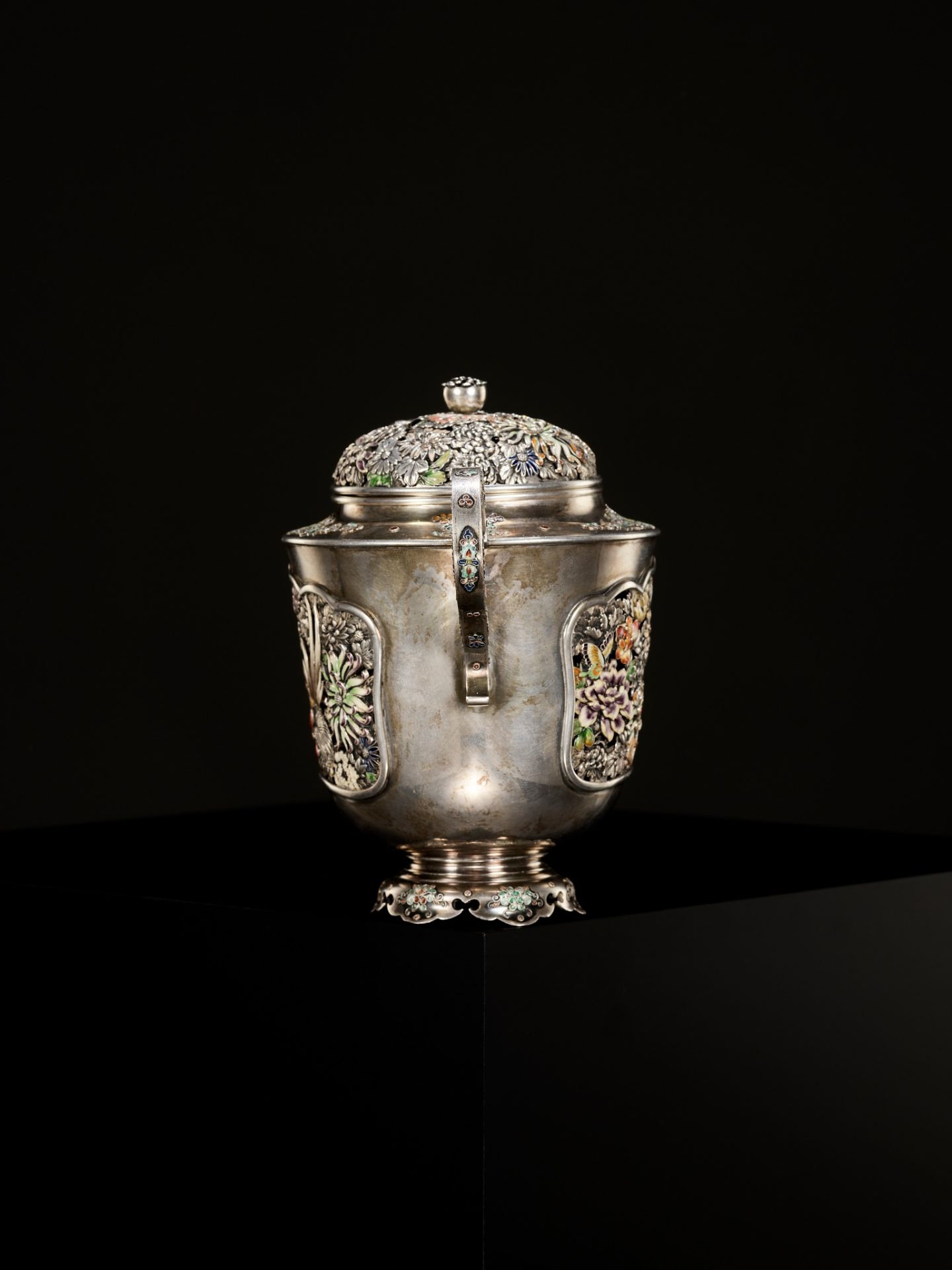 A MASTERFUL SILVER AND CLOISONNÃ‰ ENAMEL KORO, ATTRIBUTED TO HIRATSUKA MOHEI - Image 8 of 13