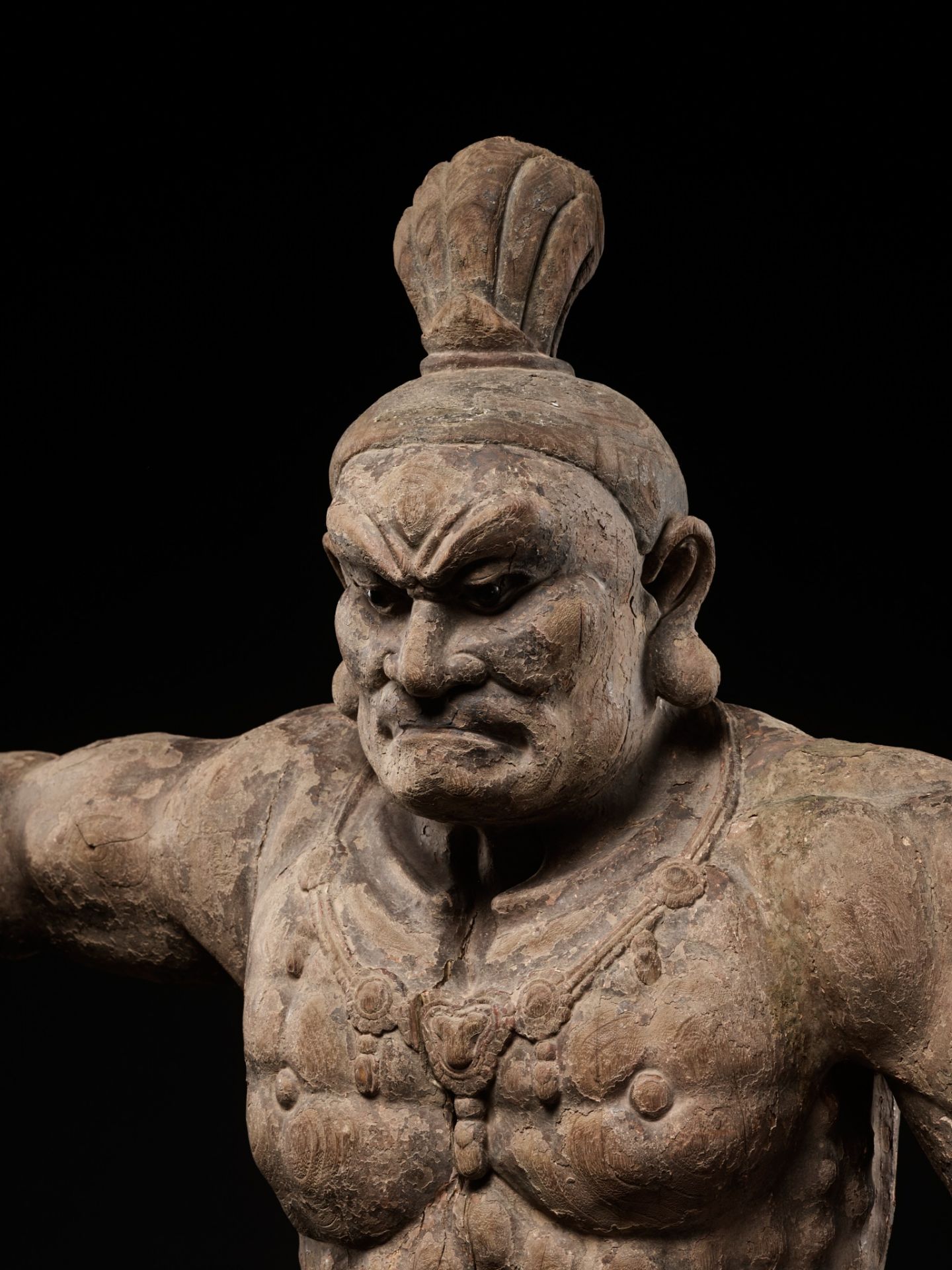 AN EXCEPTIONAL PAIR OF MONUMENTAL WOOD FIGURES OF NIO GUARDIANS - Image 6 of 11