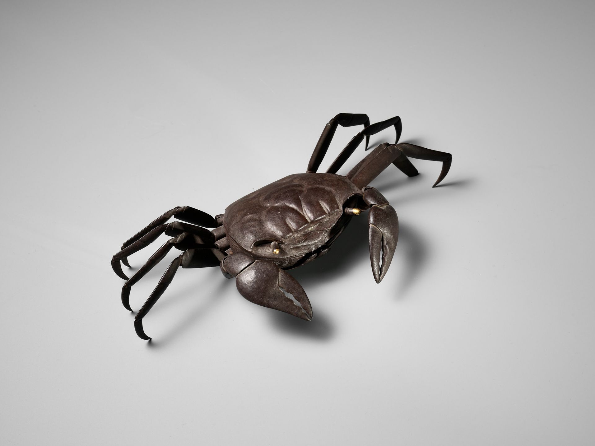 MYOCHIN: A MASTERFUL IRON ARTICULATED JIZAI OKIMONO OF A CRAB - Image 4 of 12