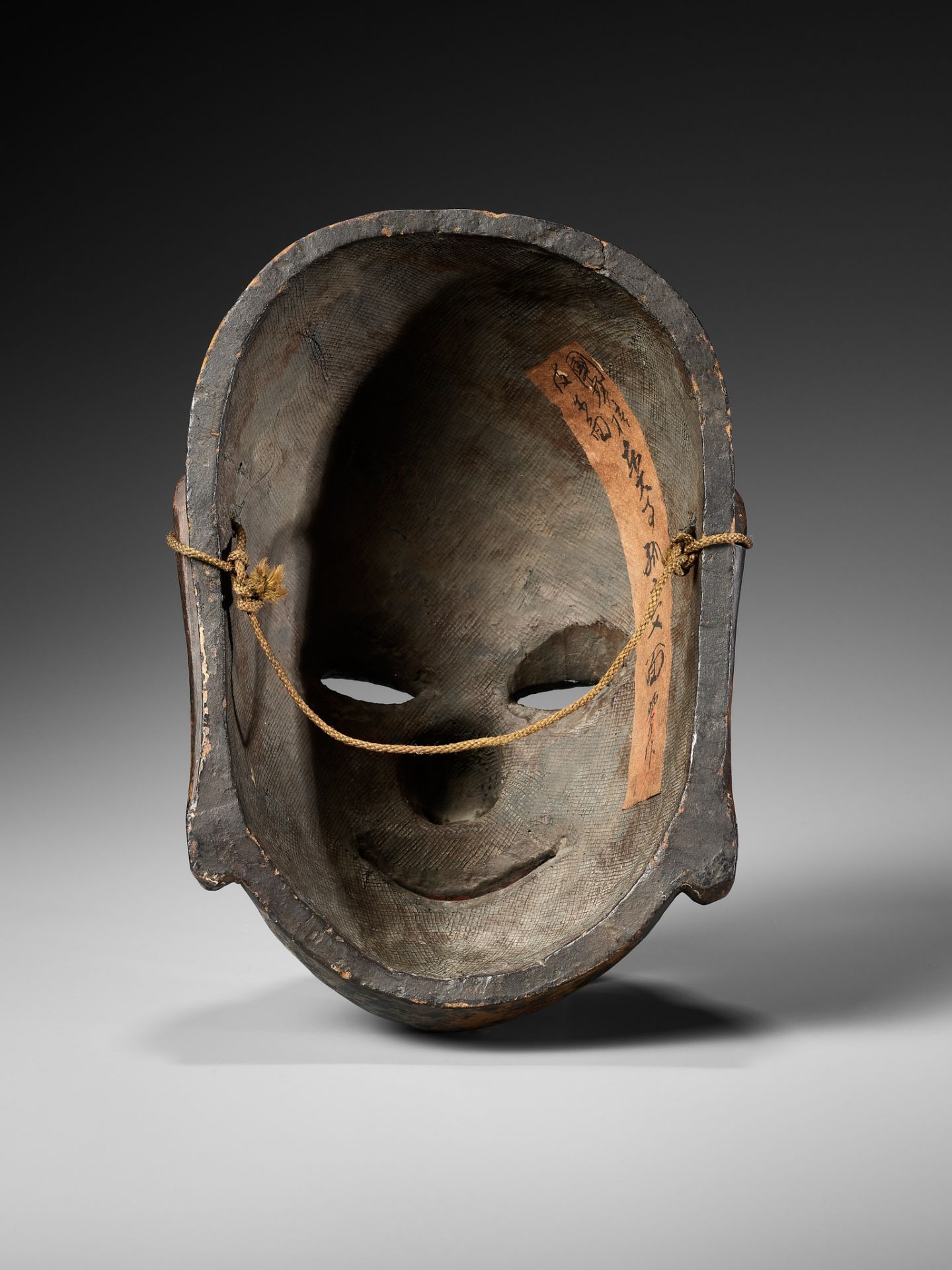 GYOSUI: A LACQUERED WOOD GIGAKU MASK OF TAIKOFU - Bild 8 aus 9