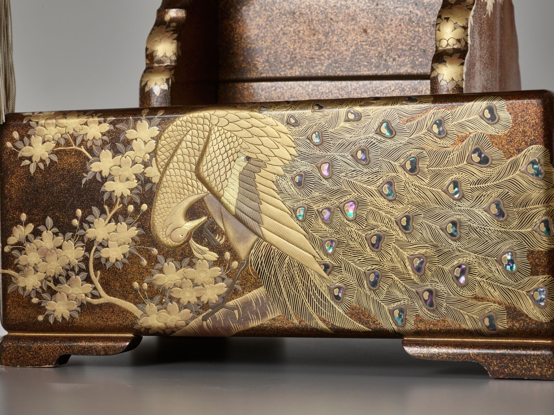 A RARE LACQUER KENDAI (LECTERN) - Image 2 of 12