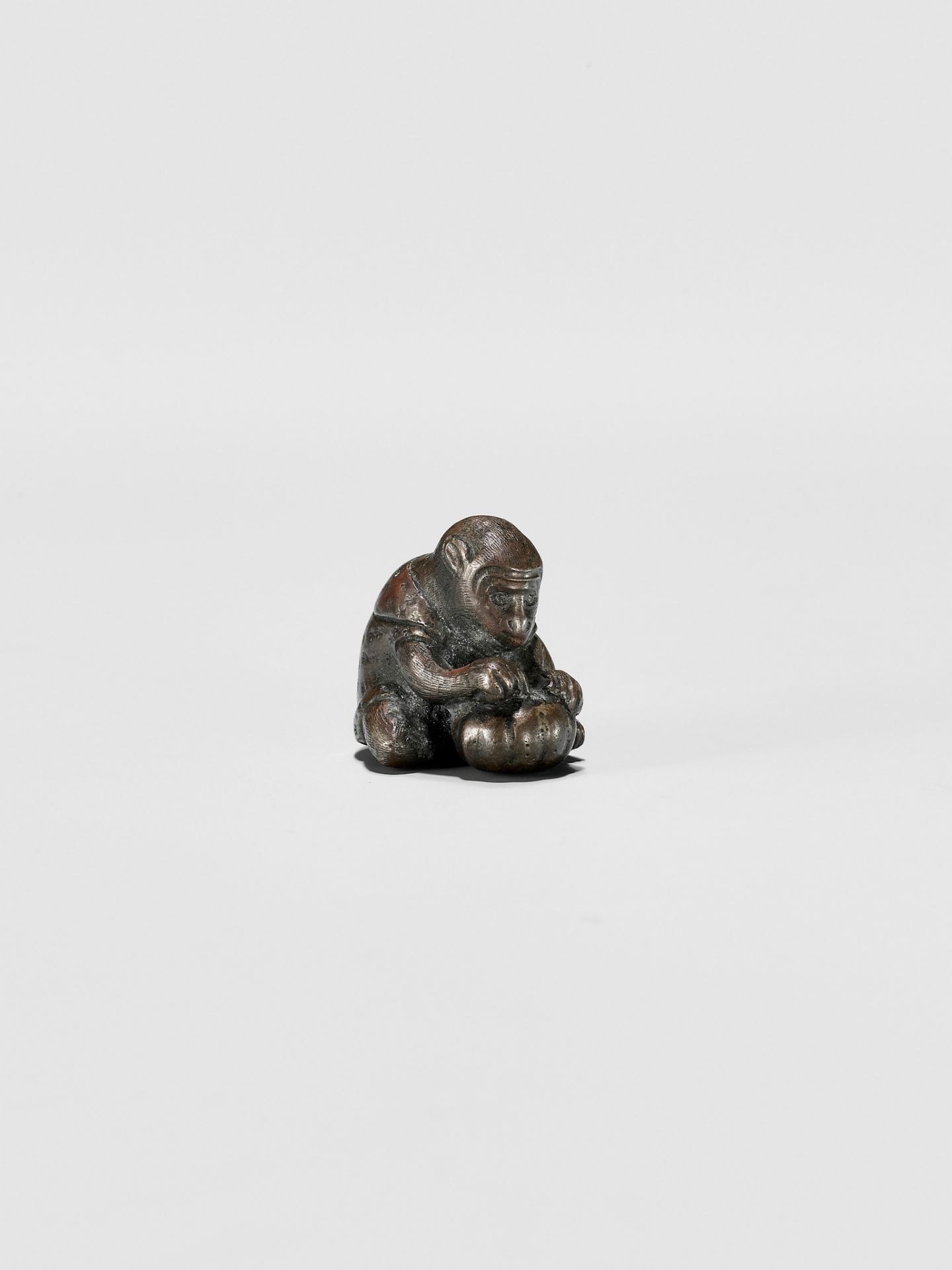 A RARE BRONZE NETSUKE OF A MONKEY WITH GOURD - Image 7 of 9
