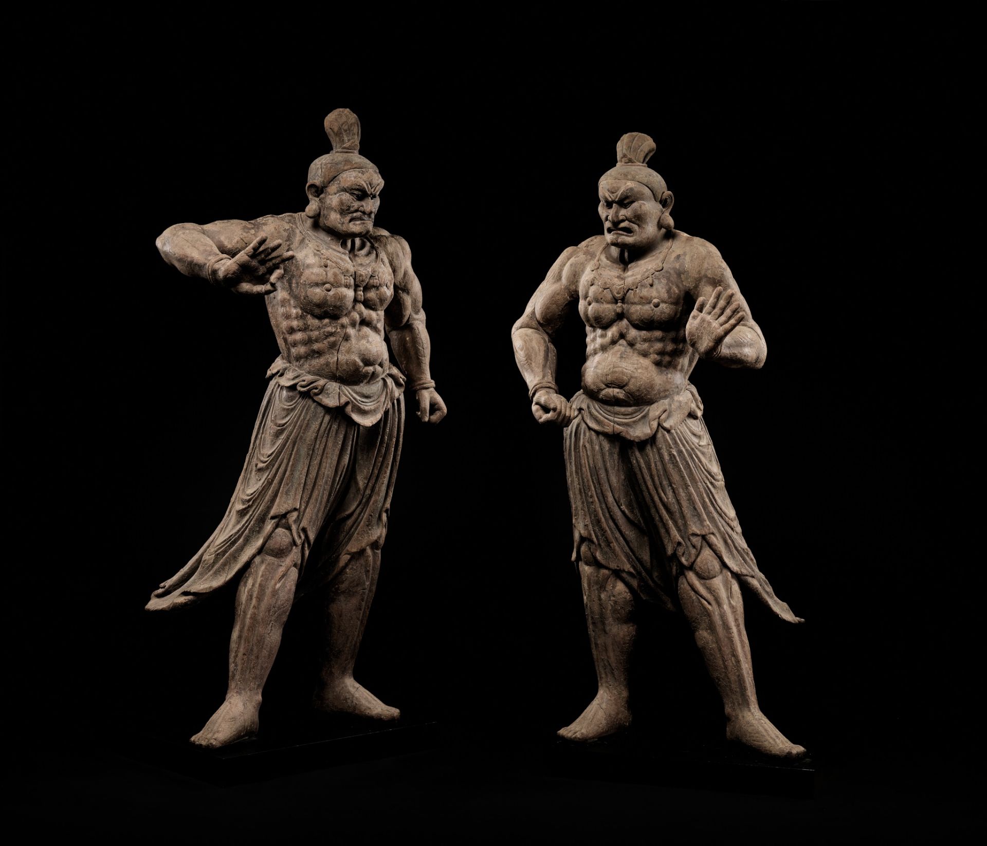 AN EXCEPTIONAL PAIR OF MONUMENTAL WOOD FIGURES OF NIO GUARDIANS - Image 2 of 11