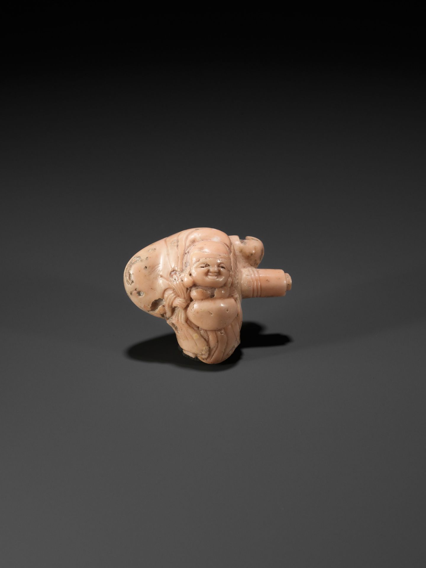 A CORAL NETSUKE OF HOTEI - Image 7 of 8