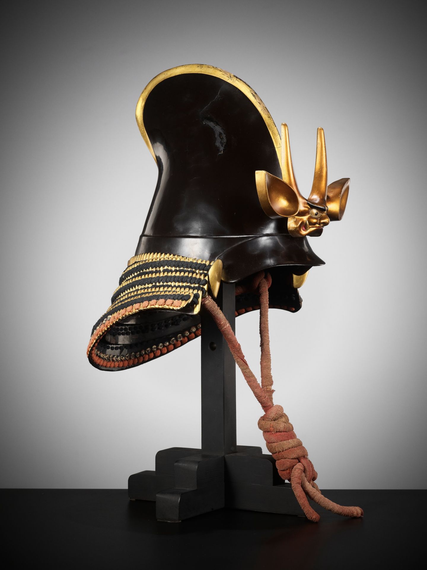 A BLACK AND GOLD-LACQUERED KAWARI KABUTO WITH ONI MAEDATE - Image 7 of 8