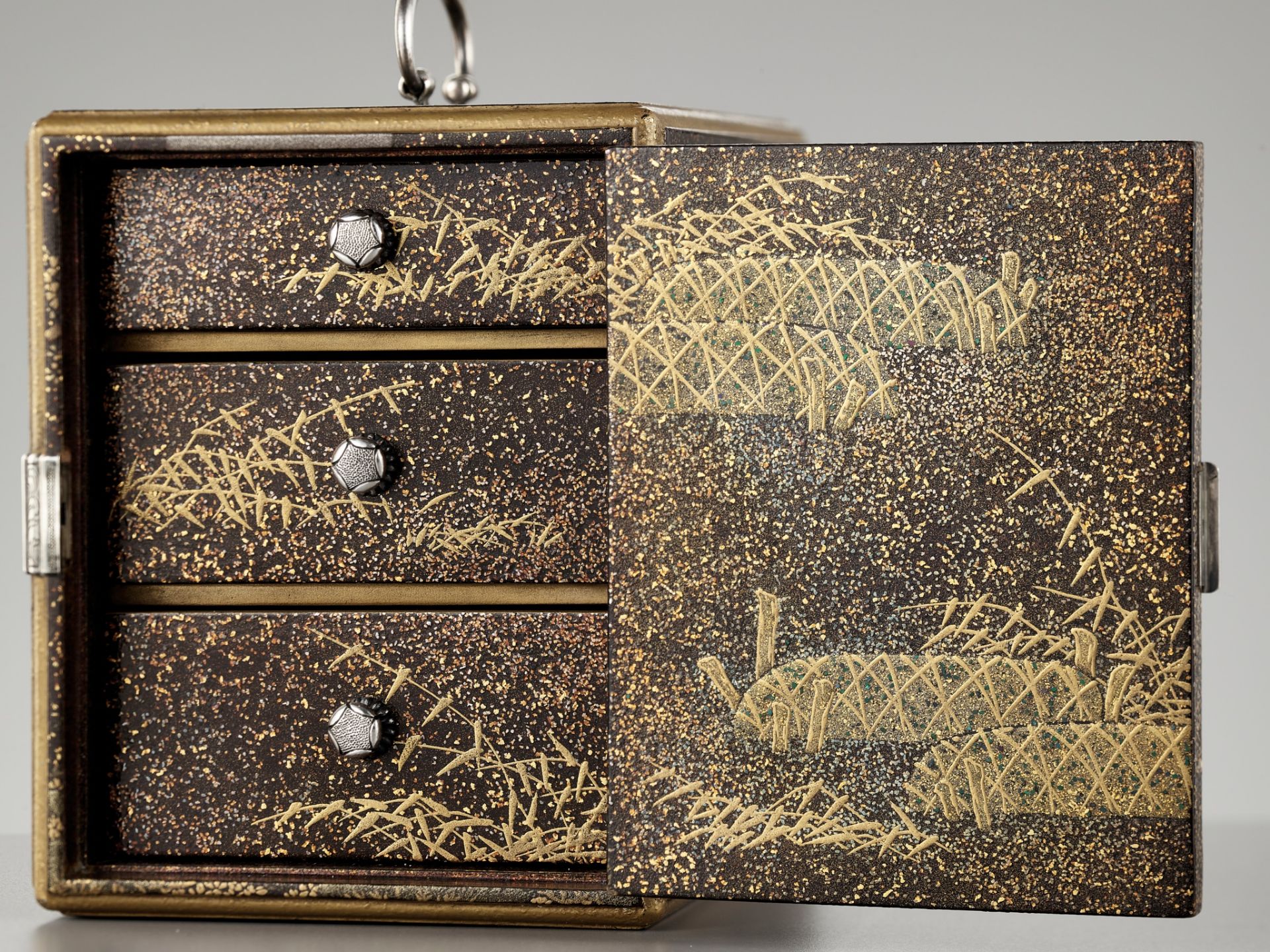 A LACQUER MINIATURE KODANSU (CABINET) DEPICTING THE NUNOBIKI FALLS - Image 9 of 11