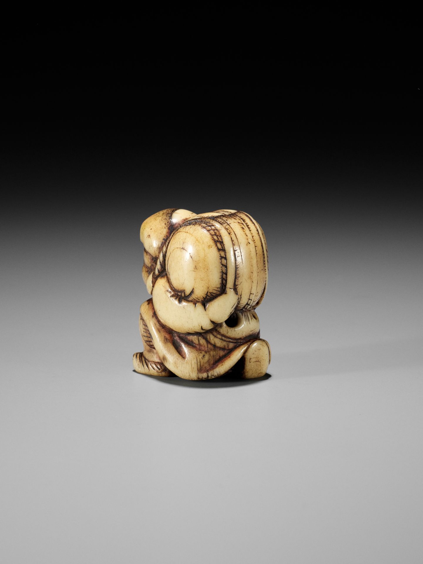 A GOOD STAG ANTLER NETSUKE OF DAIKOKU - Image 7 of 11