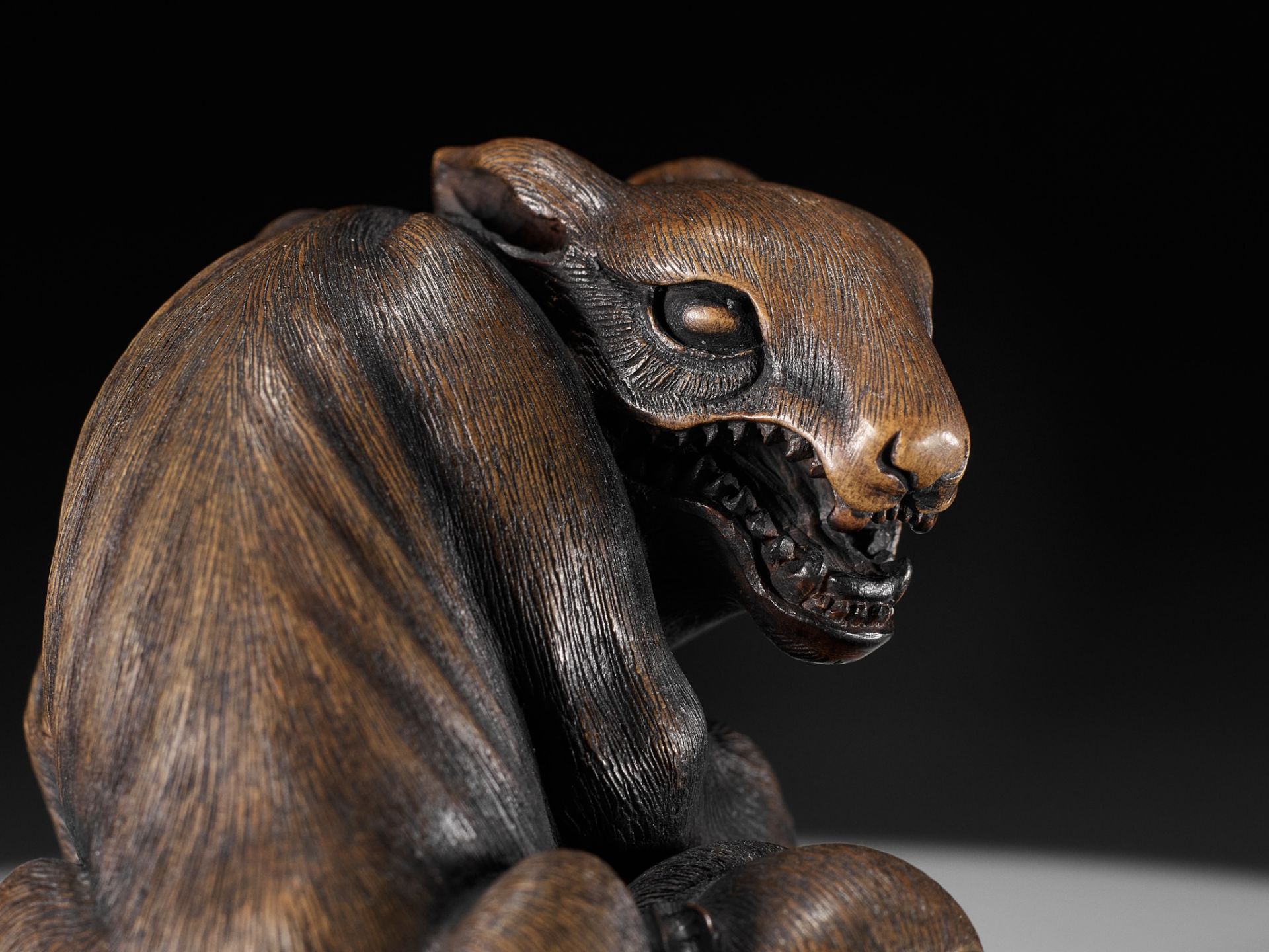 A LARGE AND FINE YAMADA SCHOOL WOOD OKIMONO NETSUKE OF A WOLF AND MONKEY - Image 5 of 14