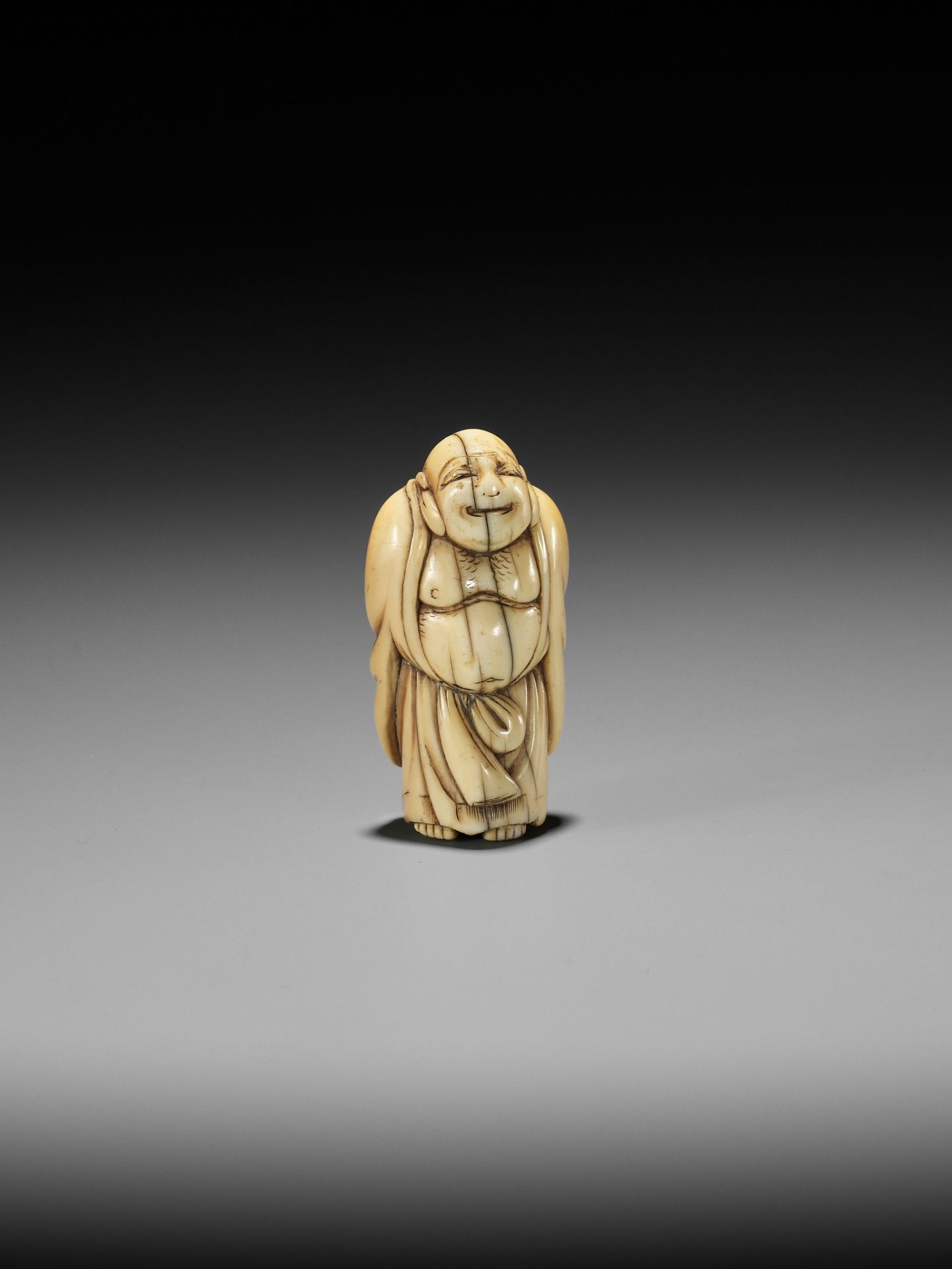 TOMO: AN EARLY OSAKA SCHOOL IVORY NETSUKE OF HOTEI - Image 4 of 10