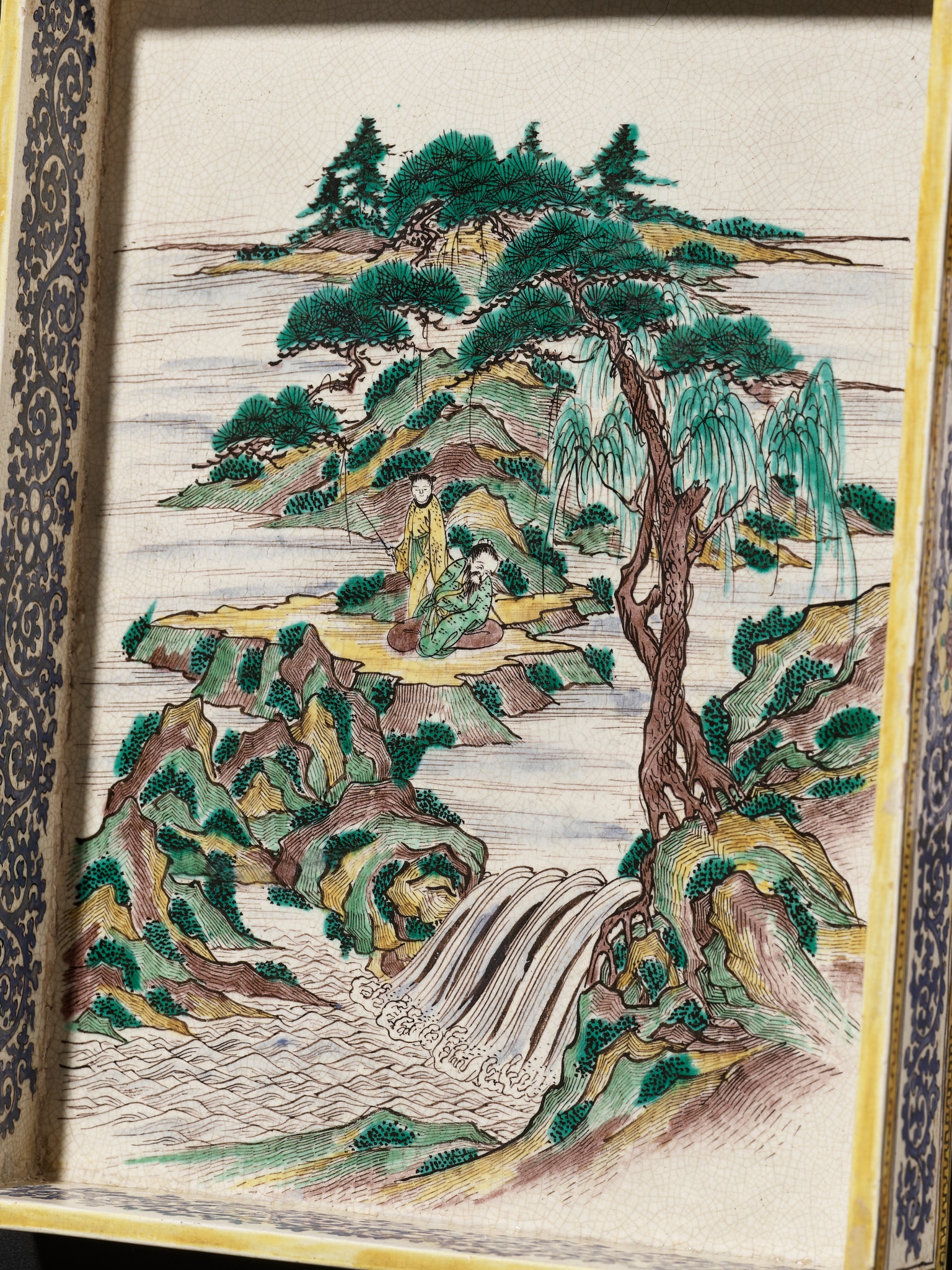 A VERY RARE KO-KUTANI STYLE PORCELAIN SUZURIBAKO (WRITING BOX) - Image 3 of 12