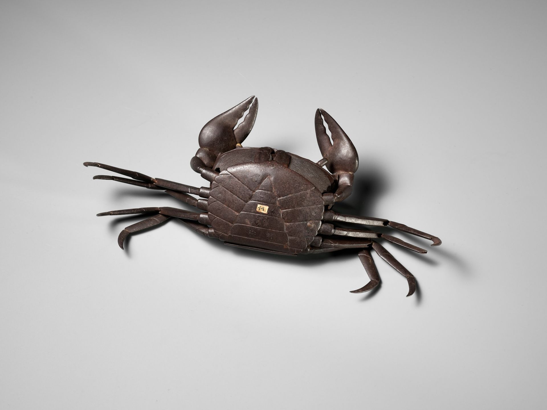 MYOCHIN: A MASTERFUL IRON ARTICULATED JIZAI OKIMONO OF A CRAB - Image 11 of 12