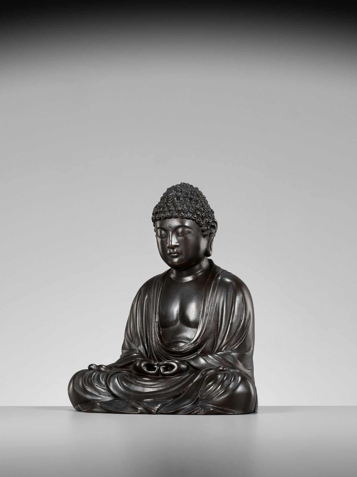 SHOKAKEN EISHUN: A BRONZE FIGURE OF AMIDA NYORAI AFTER THE GREAT BUDDHA OF KAMAKURA - Image 4 of 12