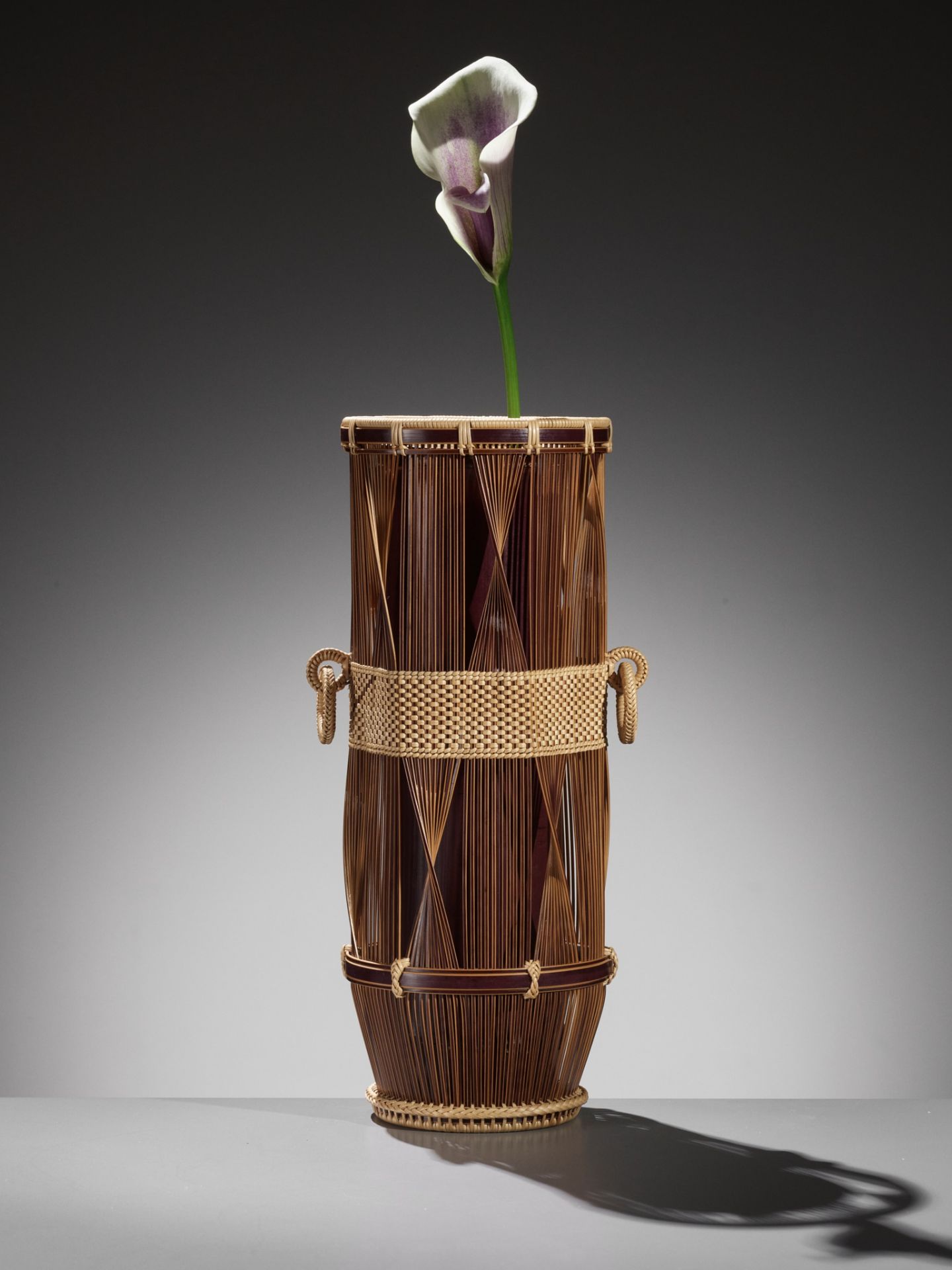 KOSUGE KOGETSU: A FINE WOVEN BAMBOO AND RATTAN HANAKAGO (FLOWER BASKET)